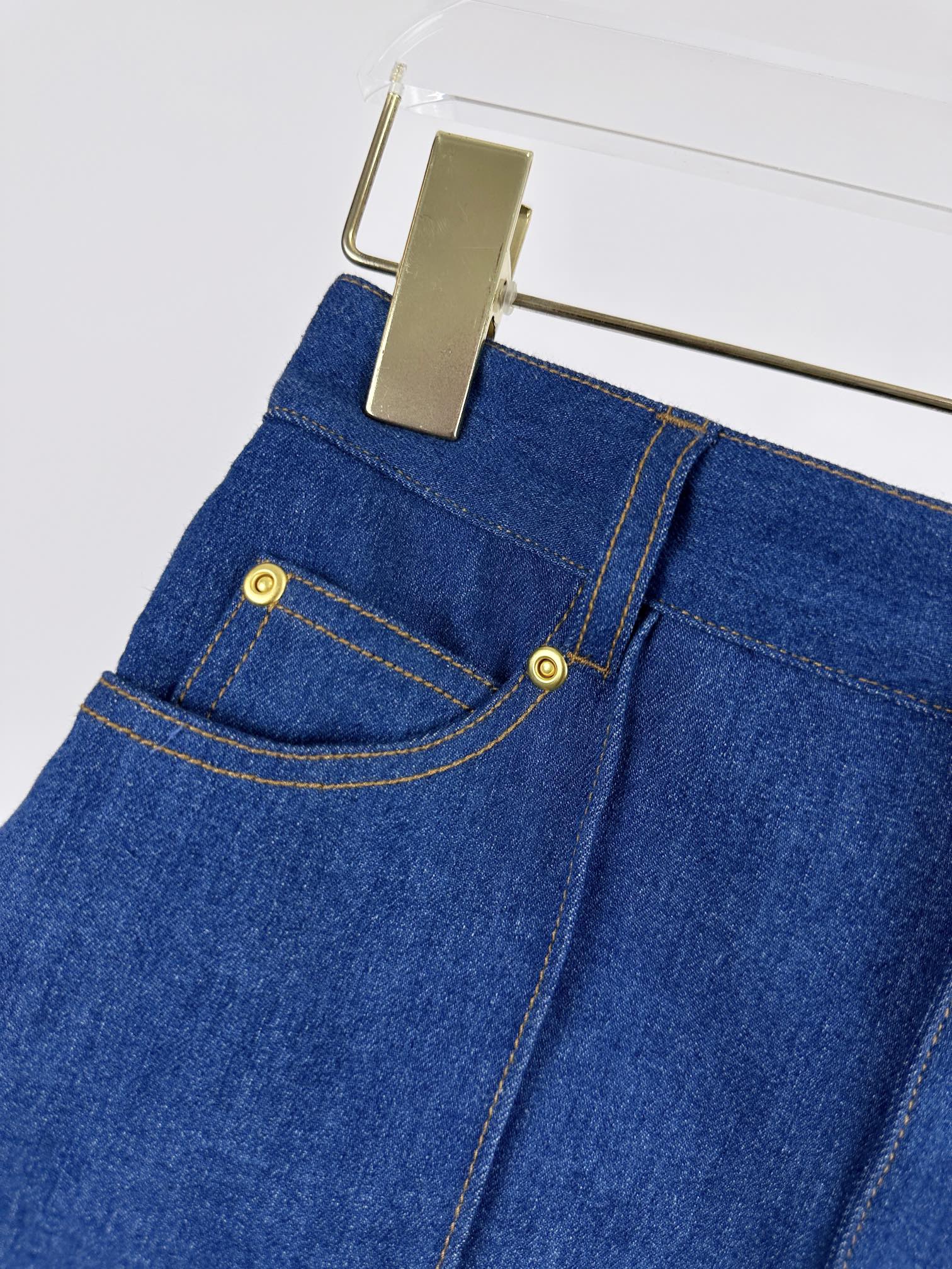 ZIMMERMANN Luminosity Collection: Hardcore Woman’s Fashion with Micro-Bulleted Jeans and Custom Details. - 图片 4