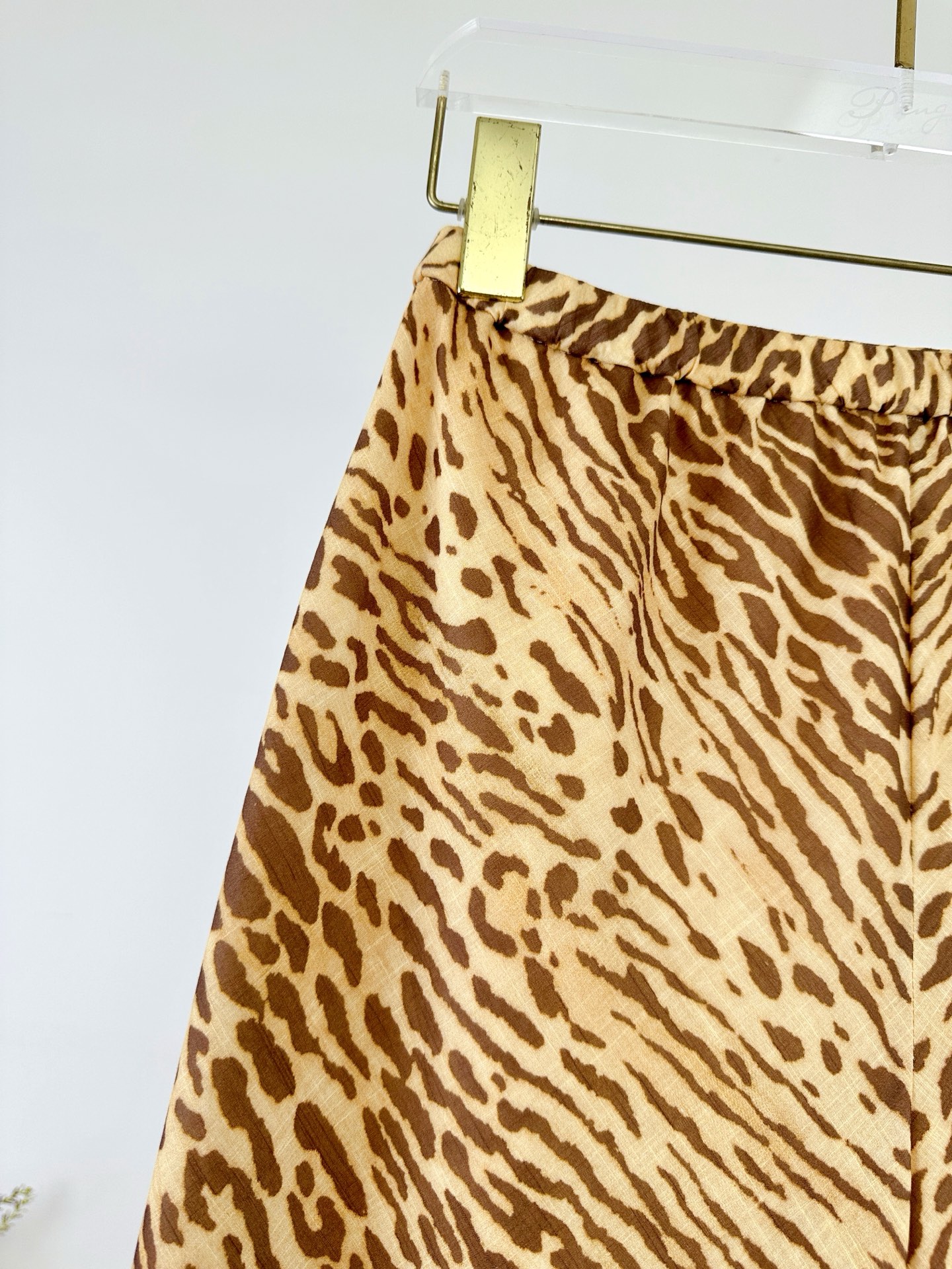 Title: “ZIMMERMANN Original Hardcore Female Suit with Cotton Fabric Design” Summary: P660 original hardcore female suit with 100% cotton fabric, mid-crop design, pants and - 图片 4