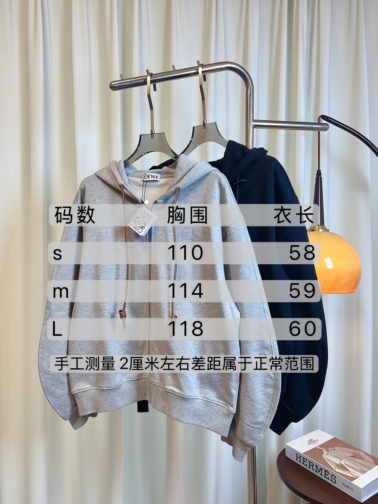 “Women’s Single-Rate Hard-Core Suit with Embroidery Logo and Customized Details” - 图片 9