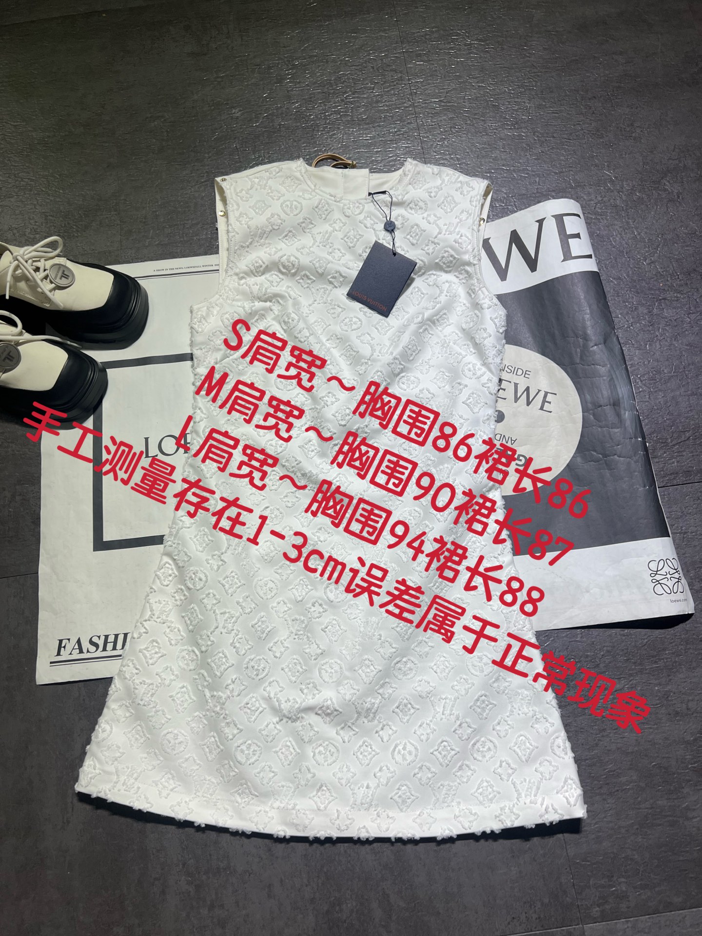 “Louis Vuitton Monogram Cowboy Chain Suit: High-Quality Thong-Skinned Classic – New Arrival” - 图片 9