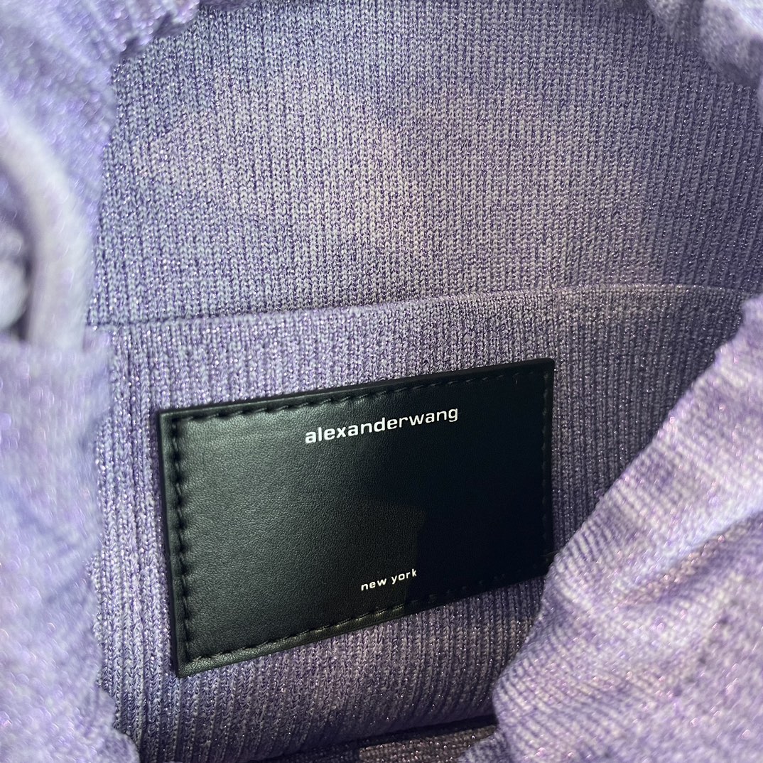 “Alexander Wang Ryan Handbag: Metal-Sensitized Purple Beauty with Unique Design and Custom Knitting” - 图片 9