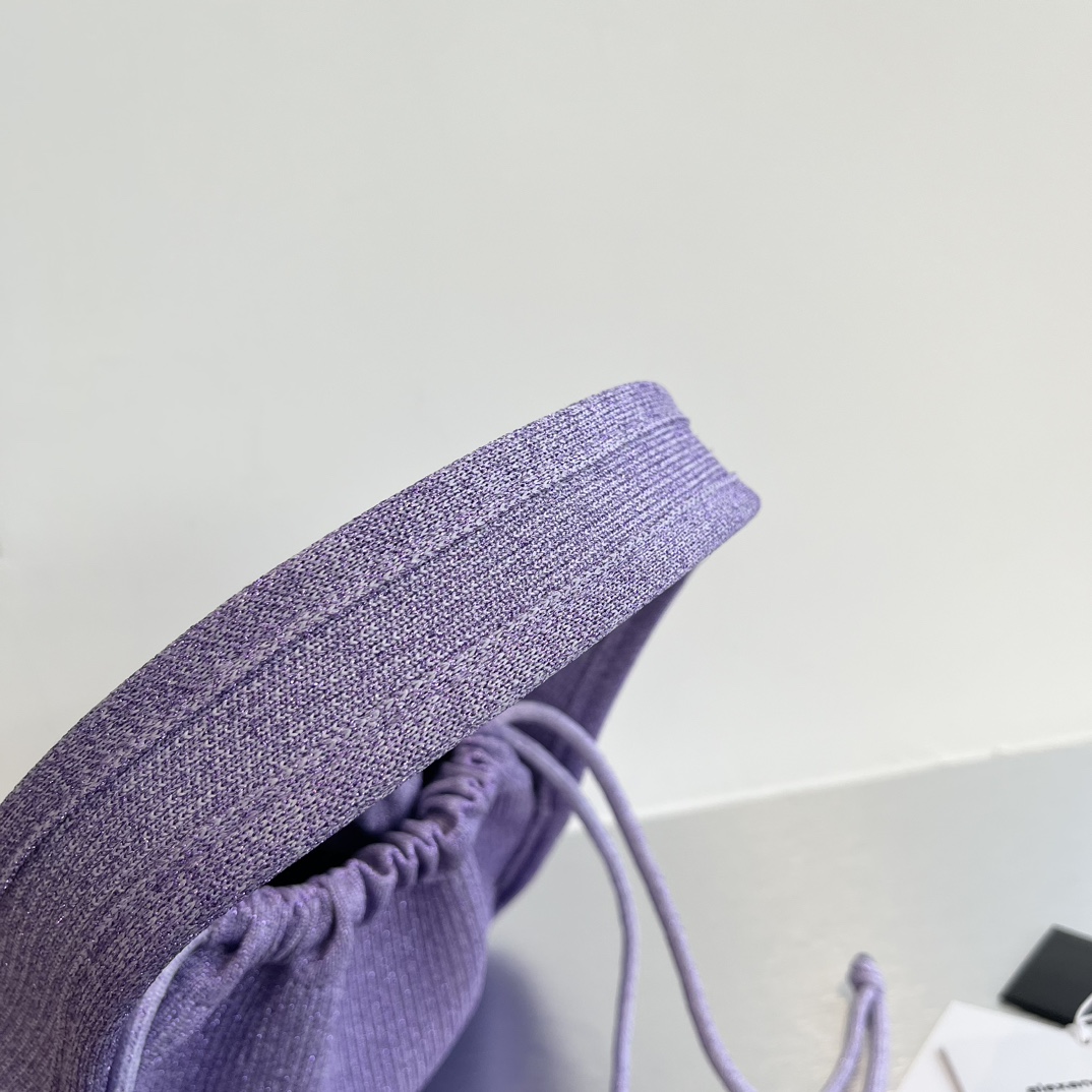 “Alexander Wang Ryan Handbag: Metal-Sensitized Purple Beauty with Unique Design and Custom Knitting” - 图片 7