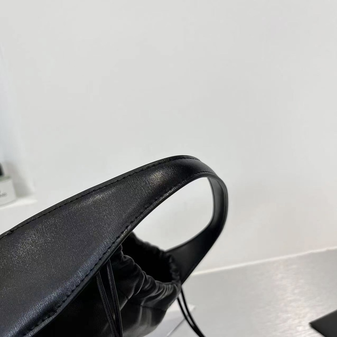 “Alexander Wang Sheep-Skin Bucket Bag: High-Quality Custom Design and Volume, Size 23” - 图片 6
