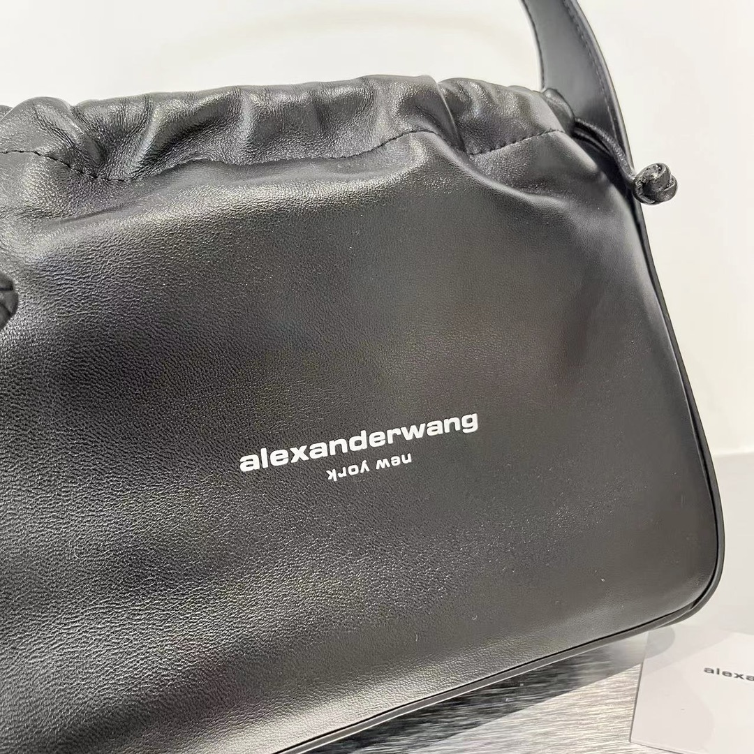“Alexander Wang Sheep-Skin Bucket Bag: High-Quality Custom Design and Volume, Size 23” - 图片 3