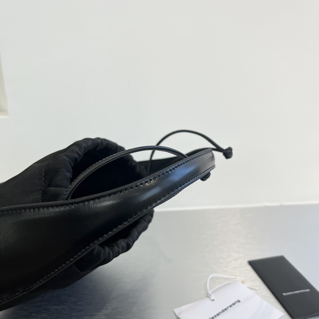 Alexander Wang: Cool and Simple Style with Luxurious Details for Everyday Wear - 图片 6