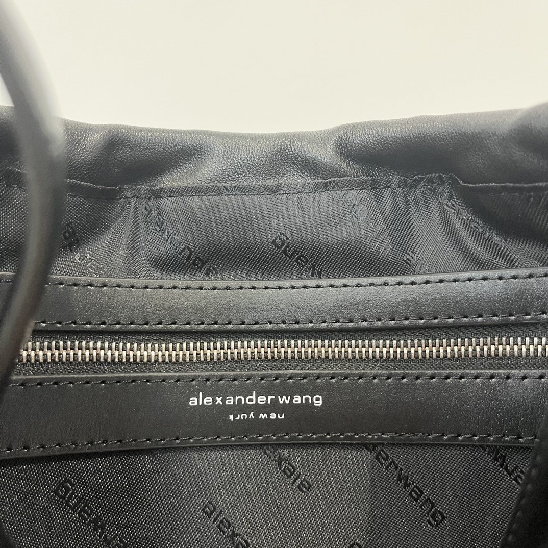 Alexander Wang’s High-Quality Customized Sheepskin King Pump Bucket Bag in Black, Size 27. - 图片 9