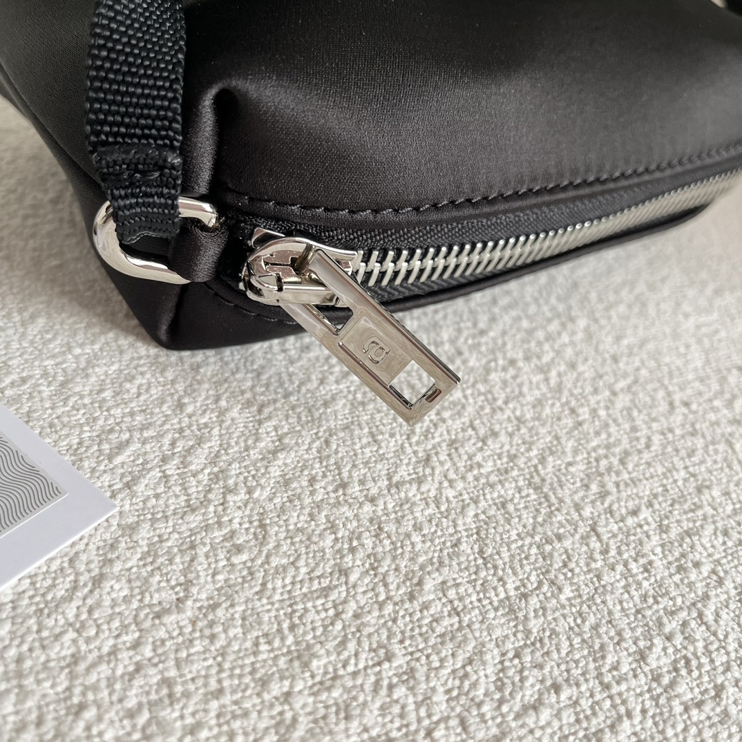 Alexander Wang King Handbag: New Face, Flashing Letters, Spacious Capacity, Original 17cm Size - 图片 7