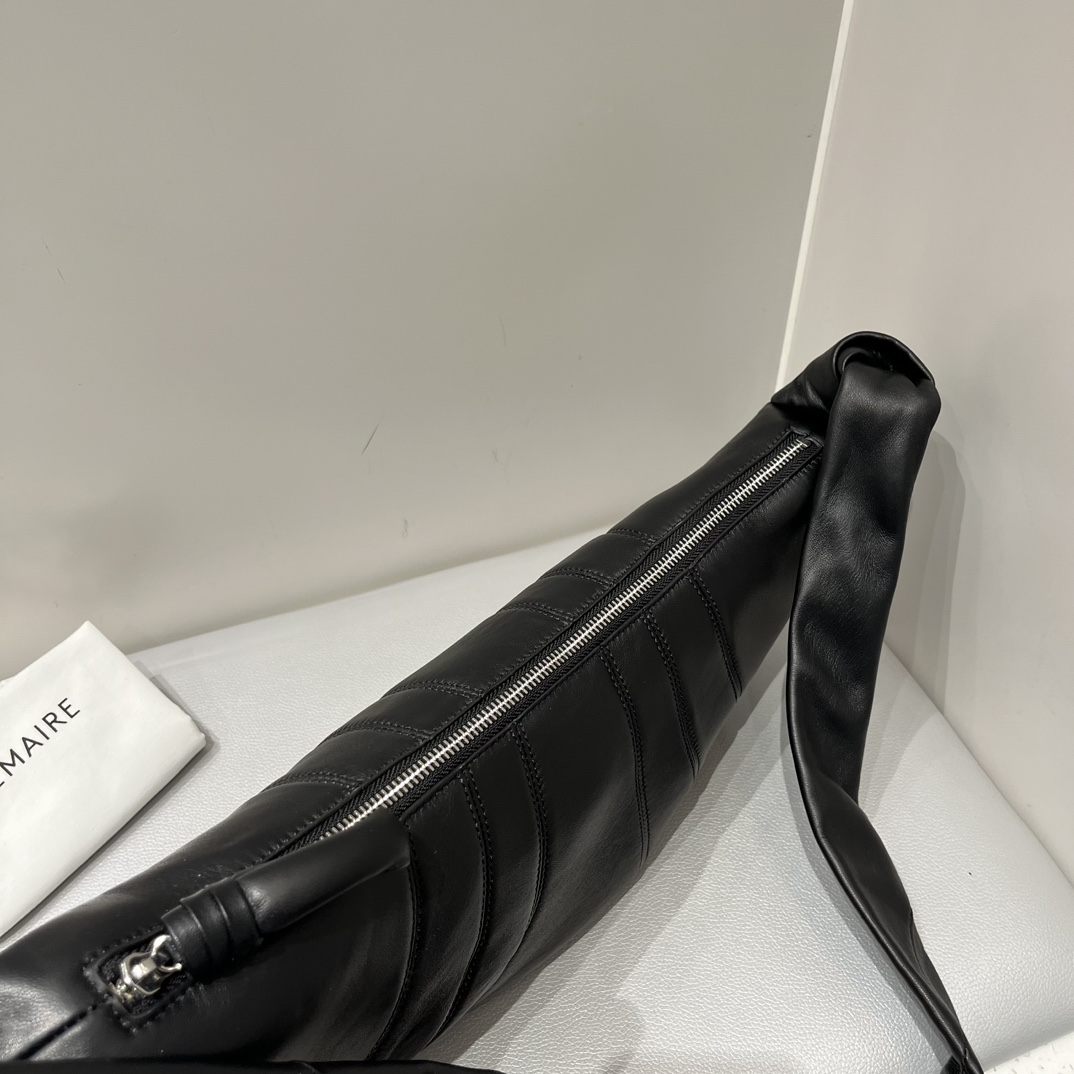 Rare edition of Lemaire croissant first launched in counter, black