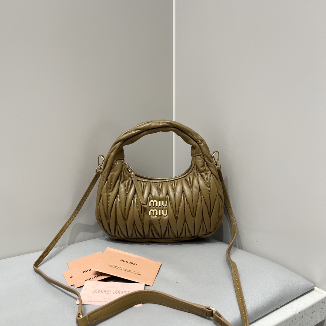 P670 MiuMi* wander hobo bolso arrugado, mismo estilo que Zhang Yuanying, usado por bloggers famosos, piel de cordero pe…