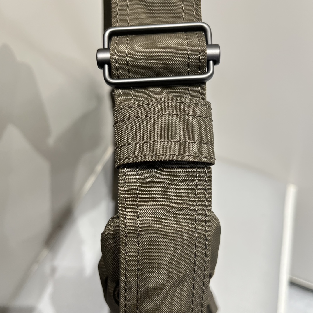 LEMAIRE small strap Soft Game Bag wandering bag