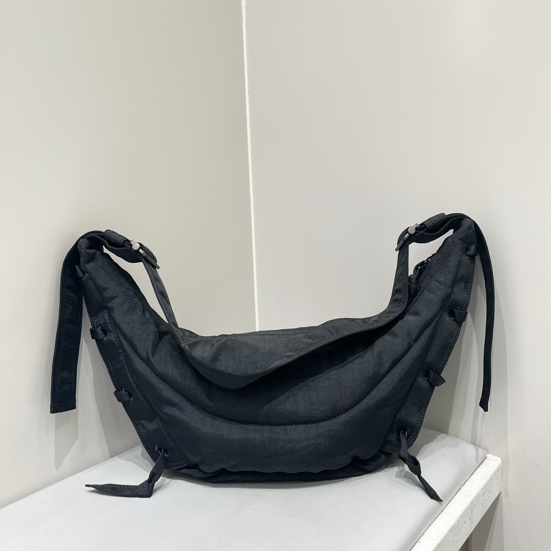 LEMAIRE small strap Soft Game Bag wandering bag