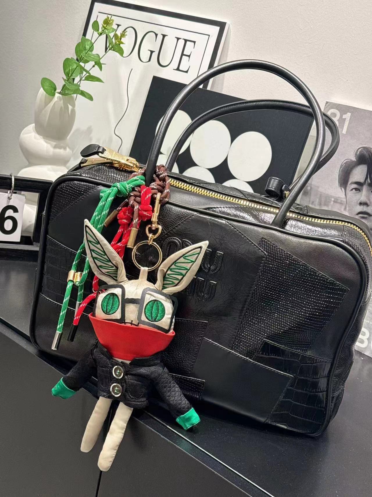 Miu Miu MIUMIU new product briefcase lizard pattern now on pre-sale