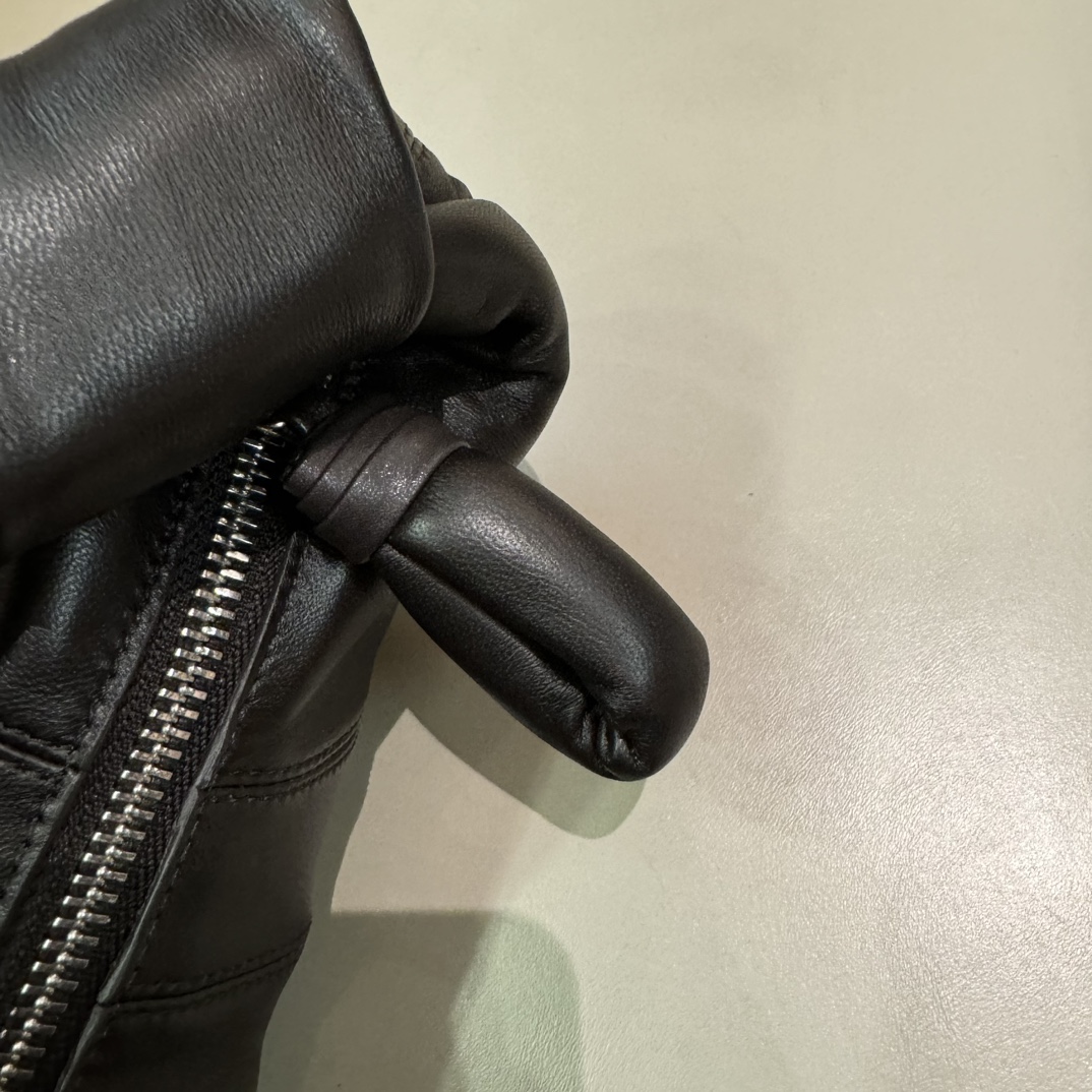 Lemaire 24ss new product mini launched in rare edition counter