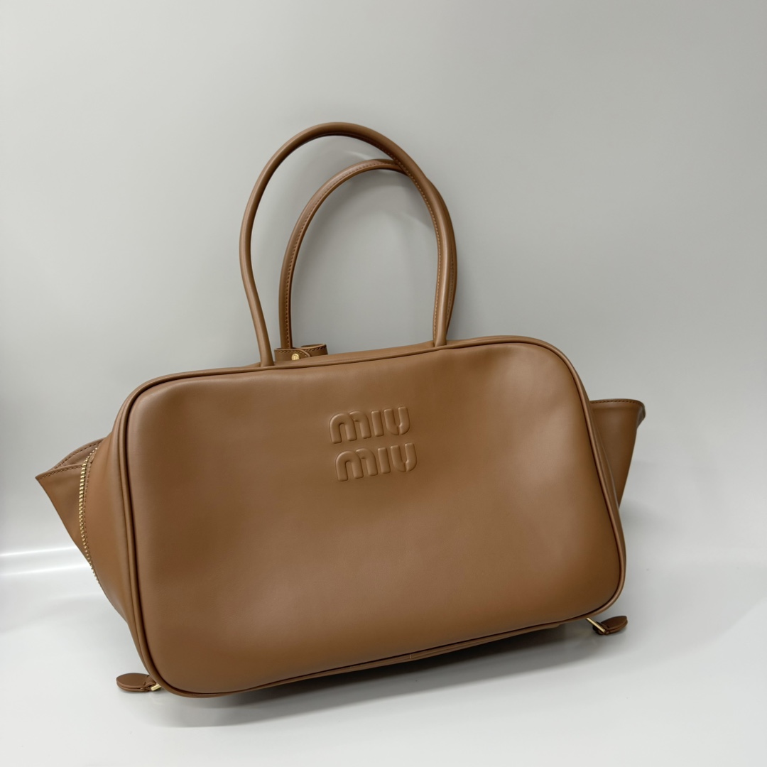 Miu Miu Product _dqwqfKdyBcFzvqBSOU6Gk7Qzuzp1ciGb1zJIKHQ