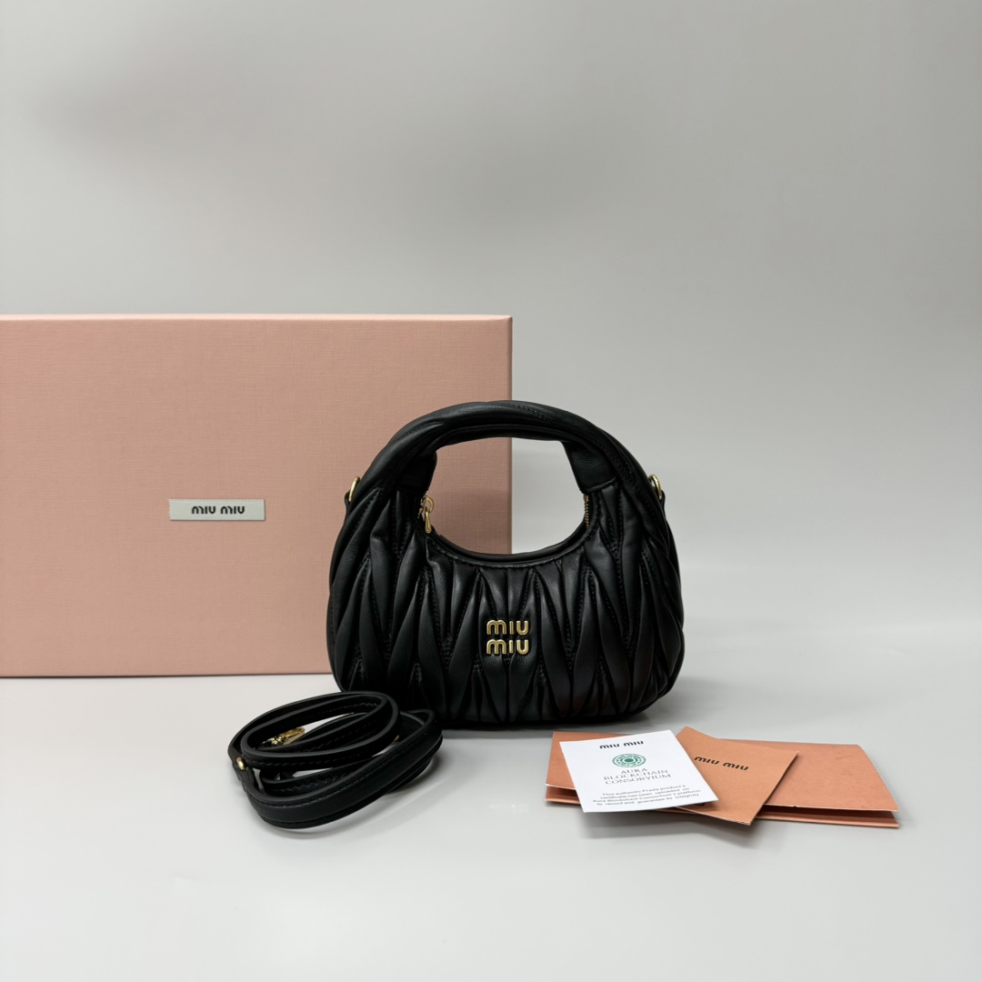 Miu Miu Product _dZ4qfsER94gcmETbT2sECg0rJTAT9W6kAPQIceQ