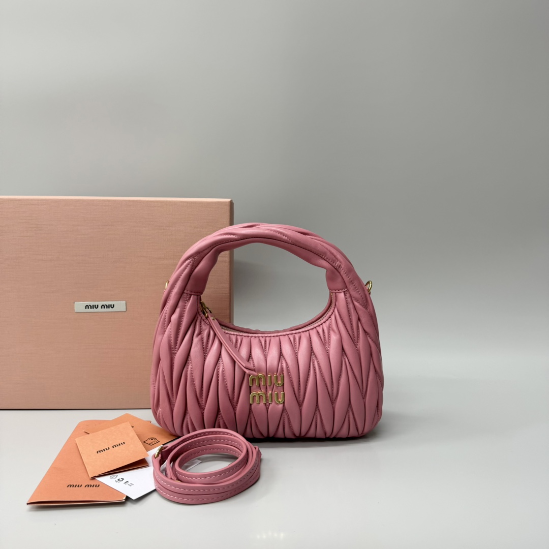 Miu Miu Product _dulqfebkmSxt3m7MDWe9AuMgN5BlMvIPa3Y0pig