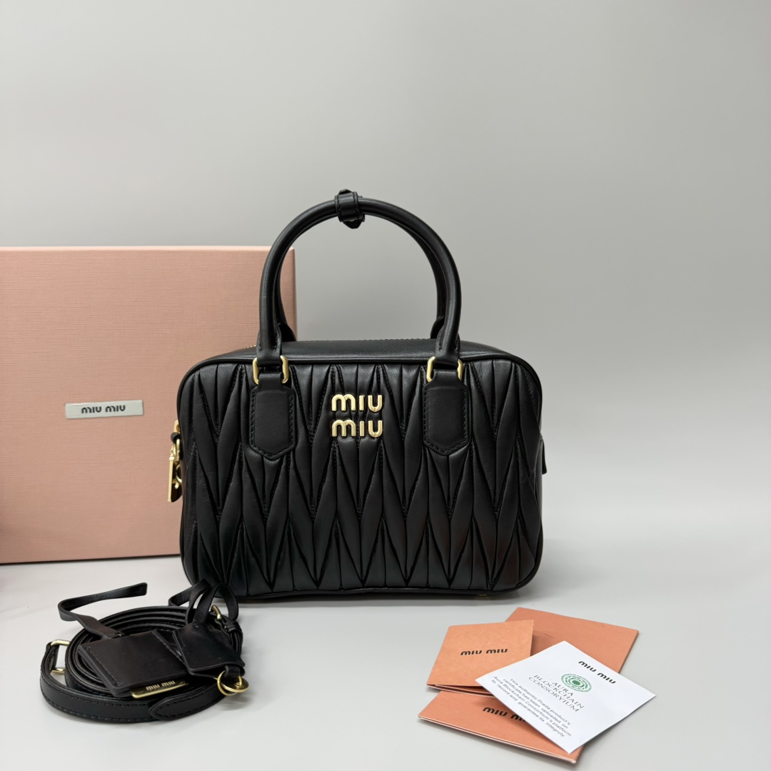 Miu Miu Product _deSqfV-7qYZEOF-2VK7QpVggWnvr8vxVGpigesQ