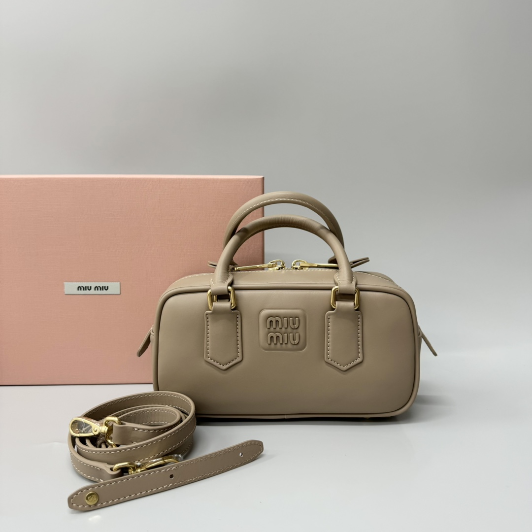 Miu Miu Bean paste color