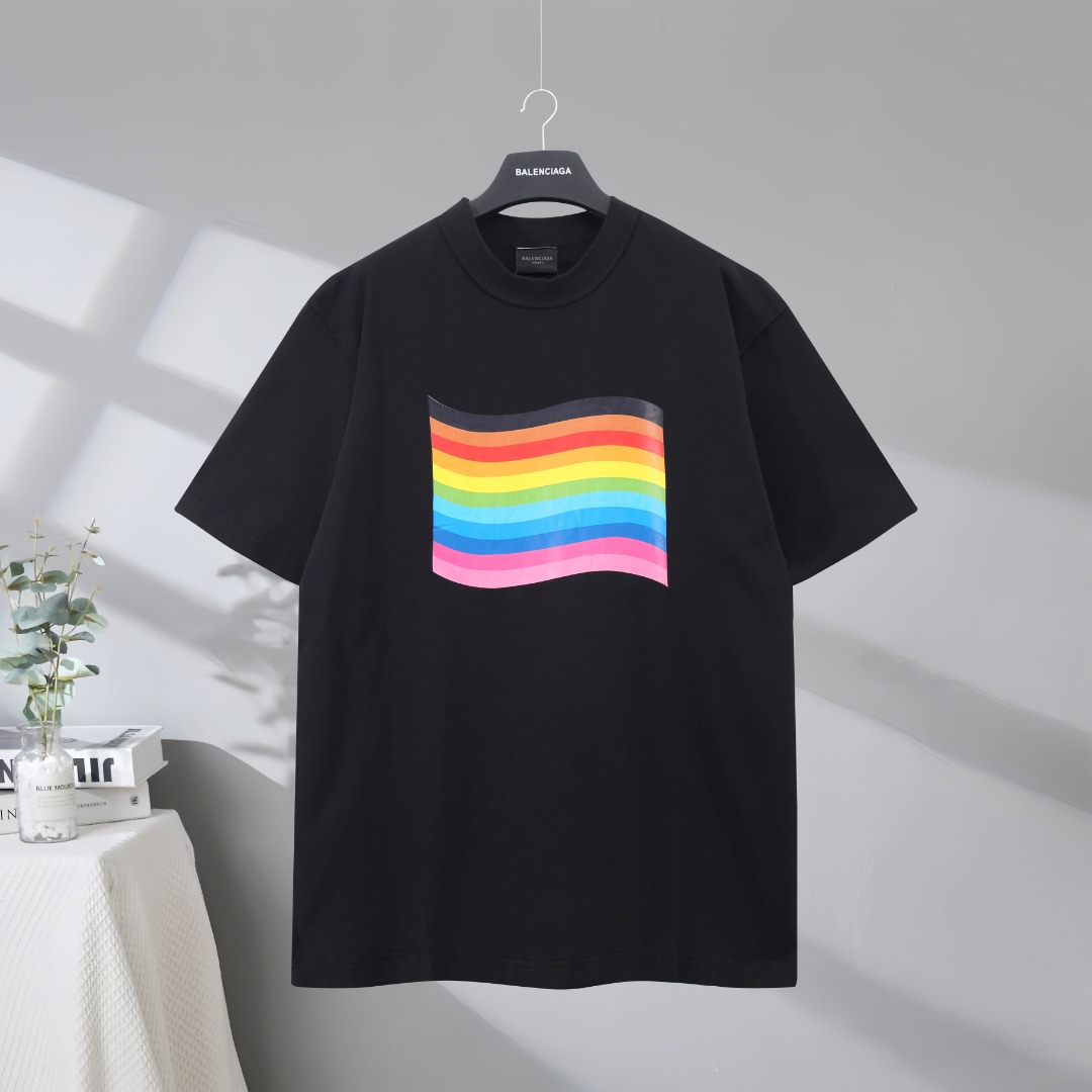 P85 Máxima calidad en el mercado BALENCIAGA/Balenciaga 2025SS Camiseta de manga corta desgastada con estampado de bande…