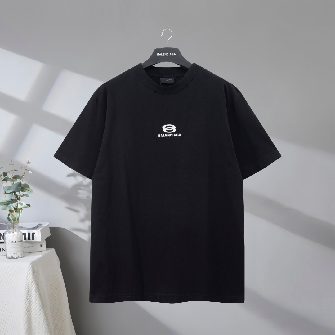 P77 Máxima calidad en el mercado BALENCIAGA/Balenciaga 2025SS Camiseta clásica de manga corta desgastada y deshilachada…