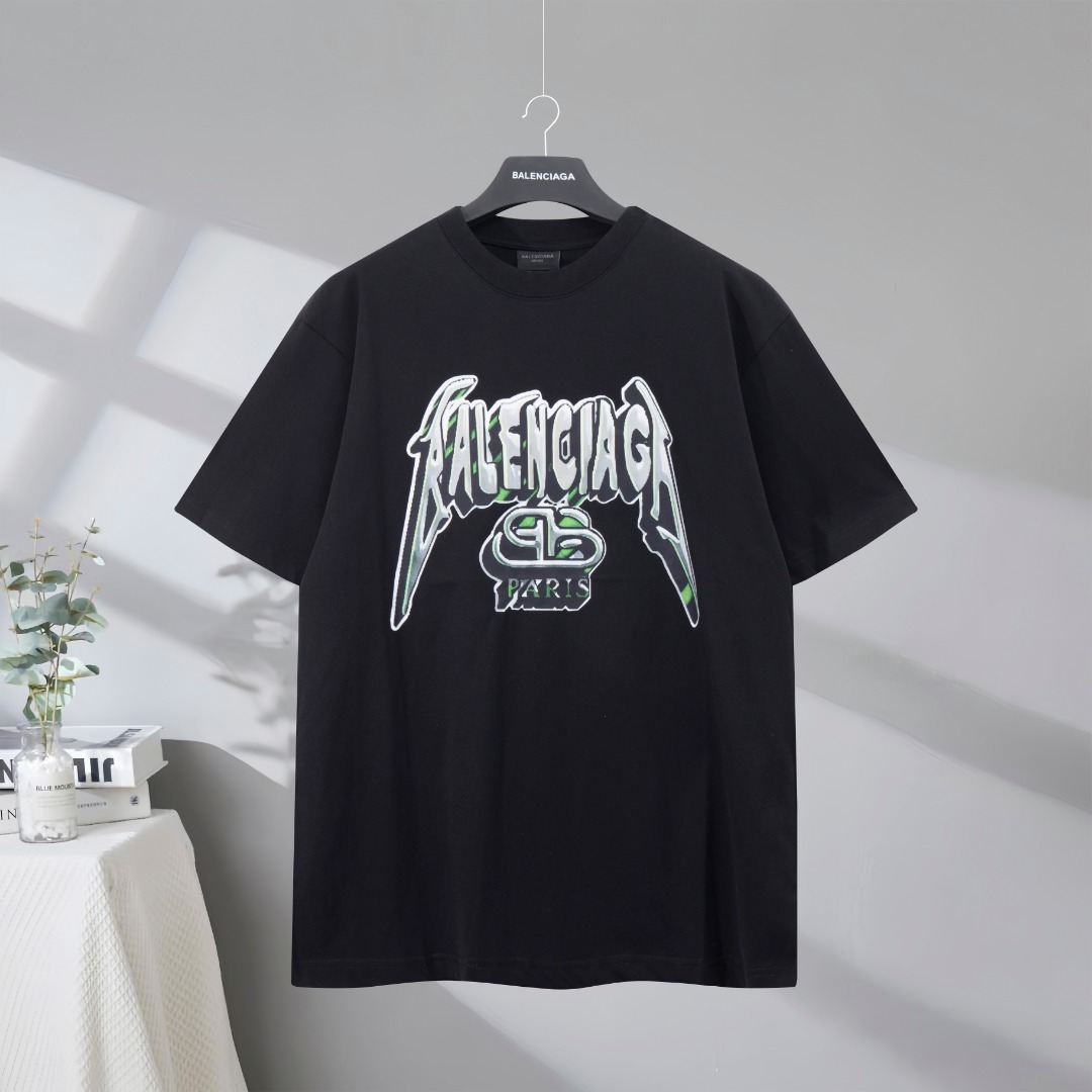 P77 Máxima calidad del mercado BALENCIAGA/Balenciaga 2025SS Camiseta de manga corta con estampado de graffiti en color.…