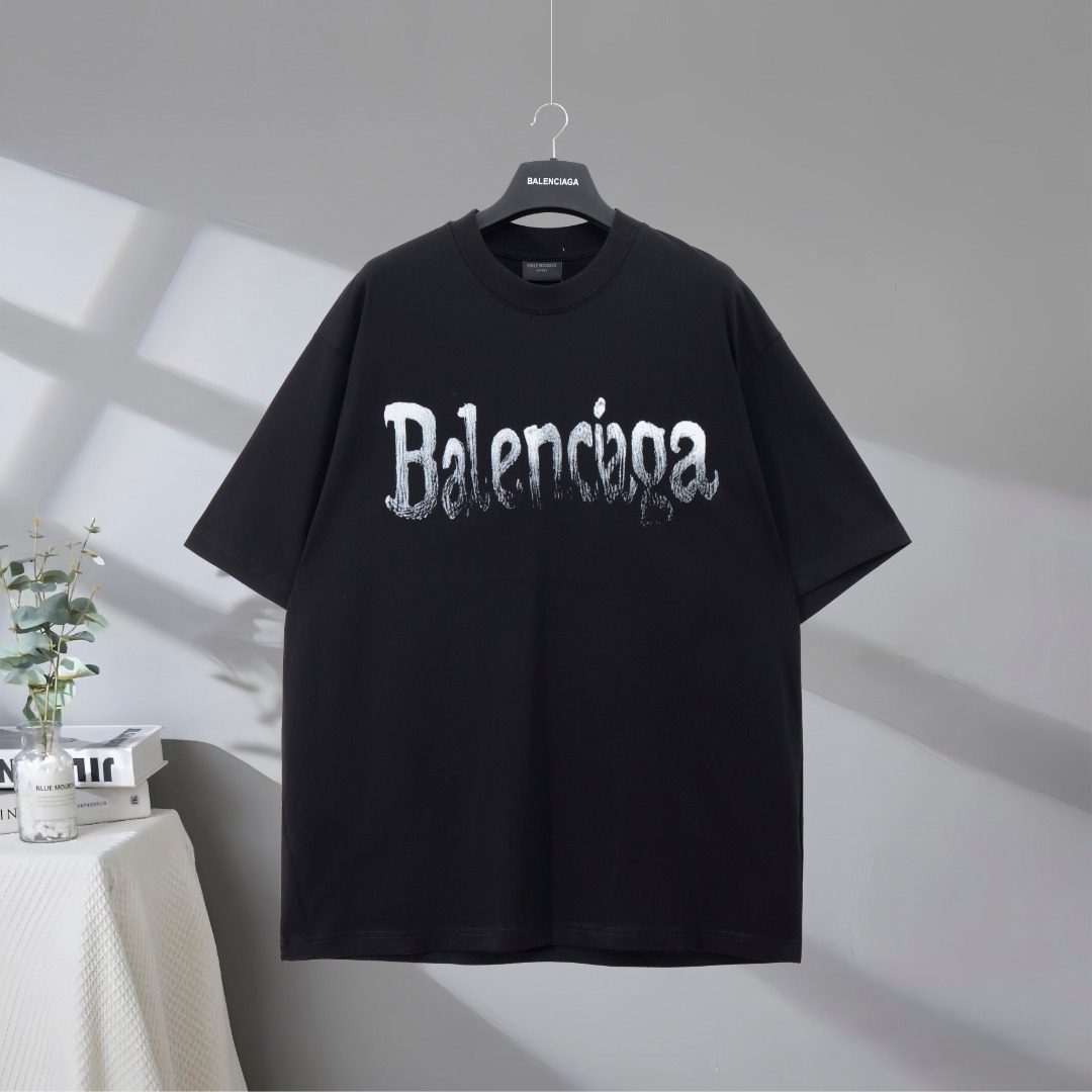 P73 Máxima calidad en el mercado BALENCIAGA/Balenciaga 2025SS Camiseta de manga corta con estampado de letras degradada…