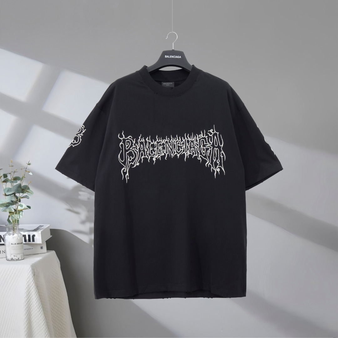 P80 Máxima calidad en el mercado BALENCIAGA/Balenciaga 2025SS Camiseta de manga corta desgastada y deshilachada con est…