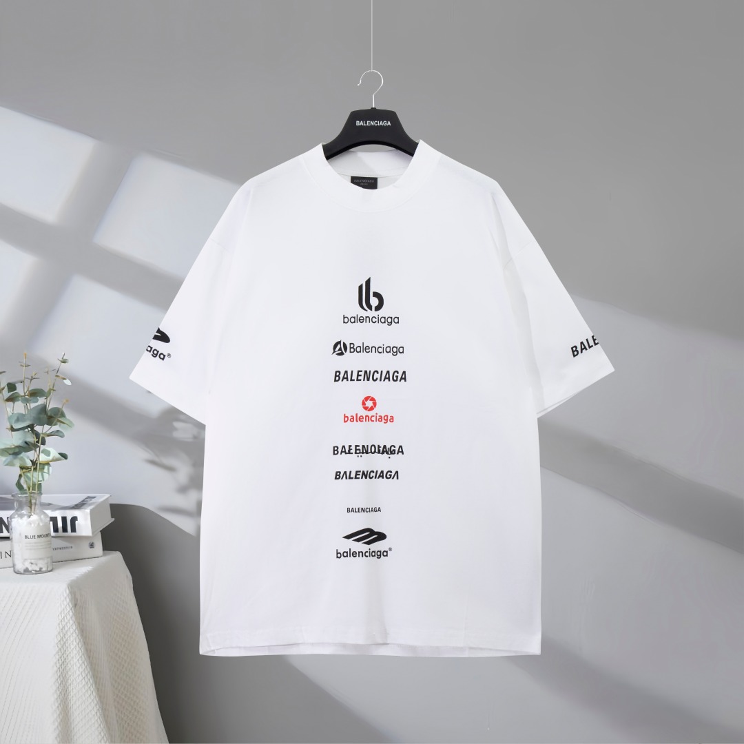 P80 Máxima calidad en el mercado BALENCIAGA/Balenciaga 2025SS Camiseta de manga corta con logo de letras de varios elem…