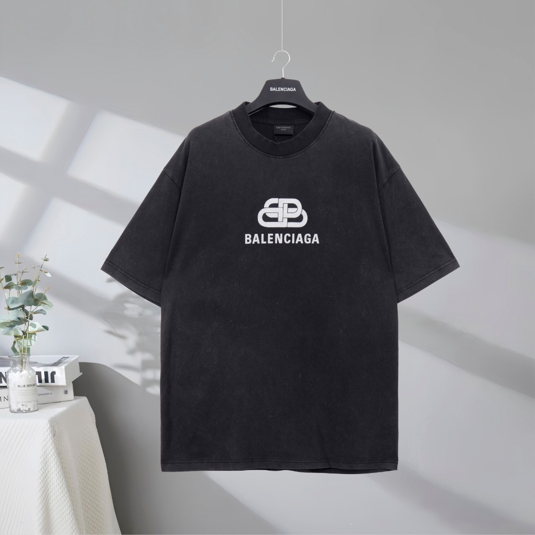 P73 Máxima calidad en el mercado BALENCIAGA/Balenciaga 2025SS camiseta de manga corta desgastada con estampado de letra…