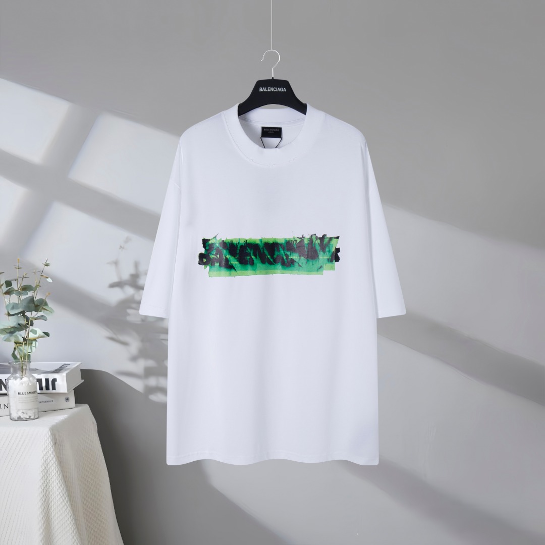 P85 La mejor calidad del mercado BALENCIAGA/Balenciaga 2026SS Camiseta de manga corta desgastada deshilachada con estam…