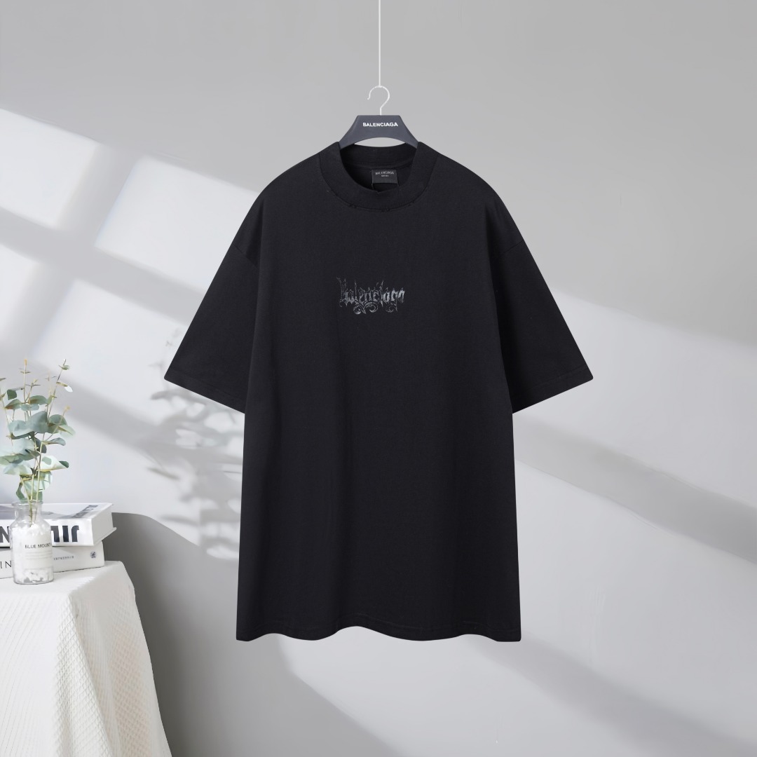 P80 Máxima calidad en el mercado BALENCIAGA/Balenciaga 2026SS Dark Street Gothic Letters Impreso desgastado Camiseta de…