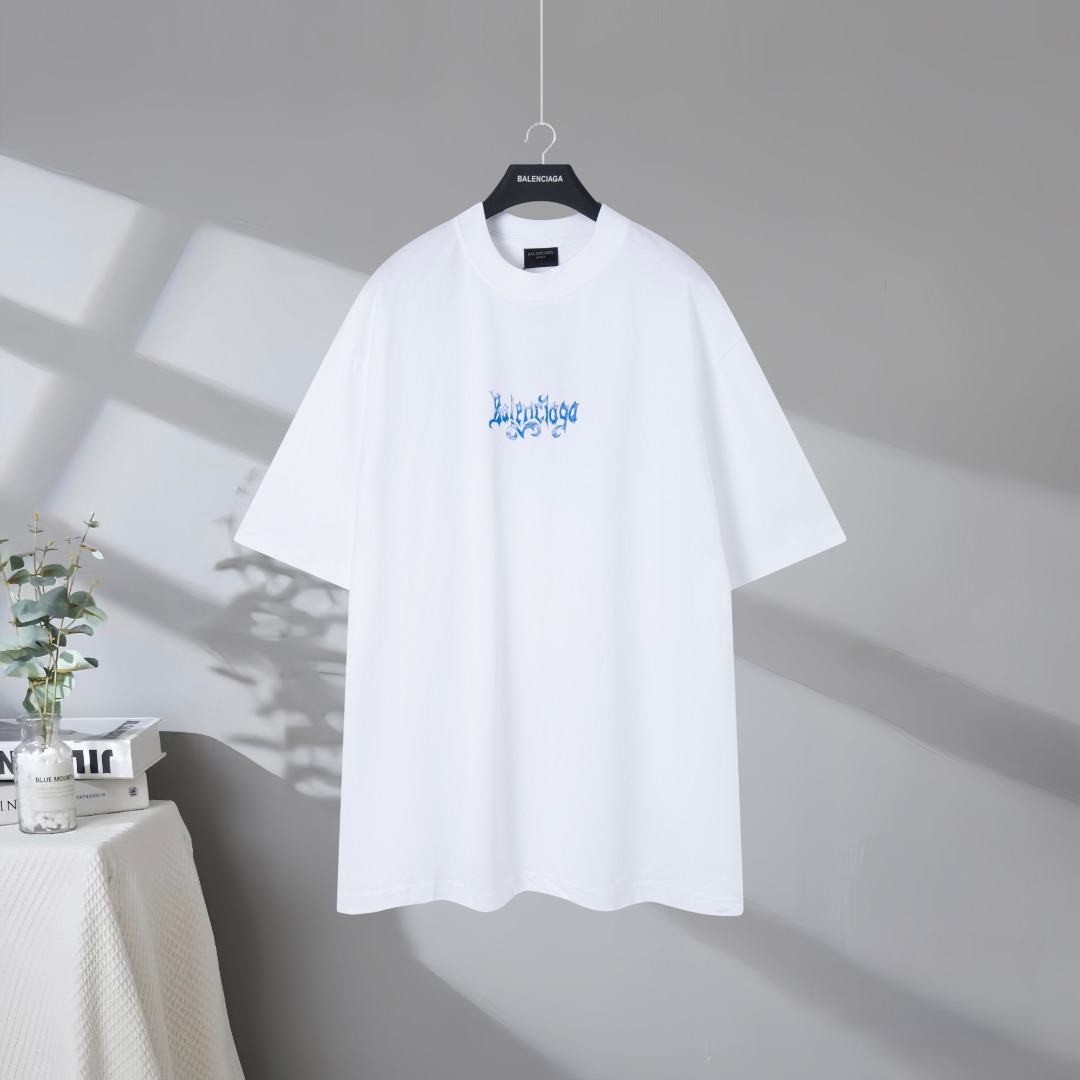 P80 Máxima calidad en el mercado BALENCIAGA/Balenciaga 2026SS Dark Street Gothic Letters Impreso desgastado Camiseta de…