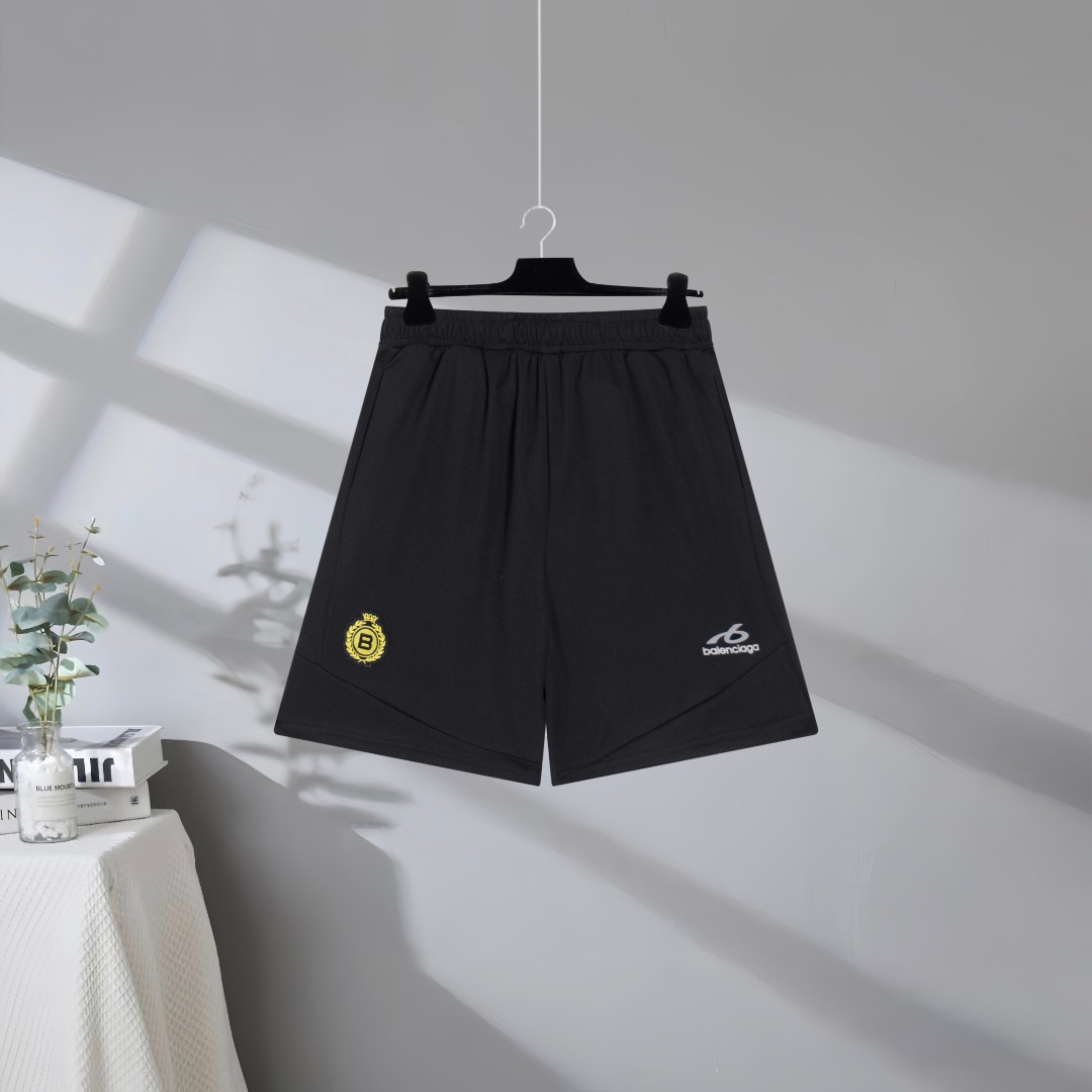 P90 Máxima calidad en el mercado BALENCIAGA/Balenciaga 2026SS microinsignia de fútbol bordado pantalones cortos bordado…