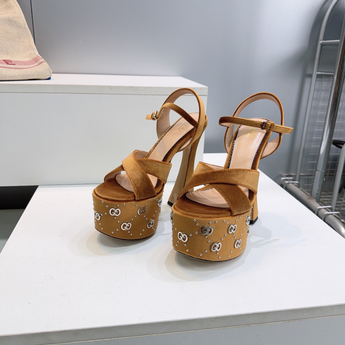 Gucci Velvet Cross Strap Platform Block Heel Sanda