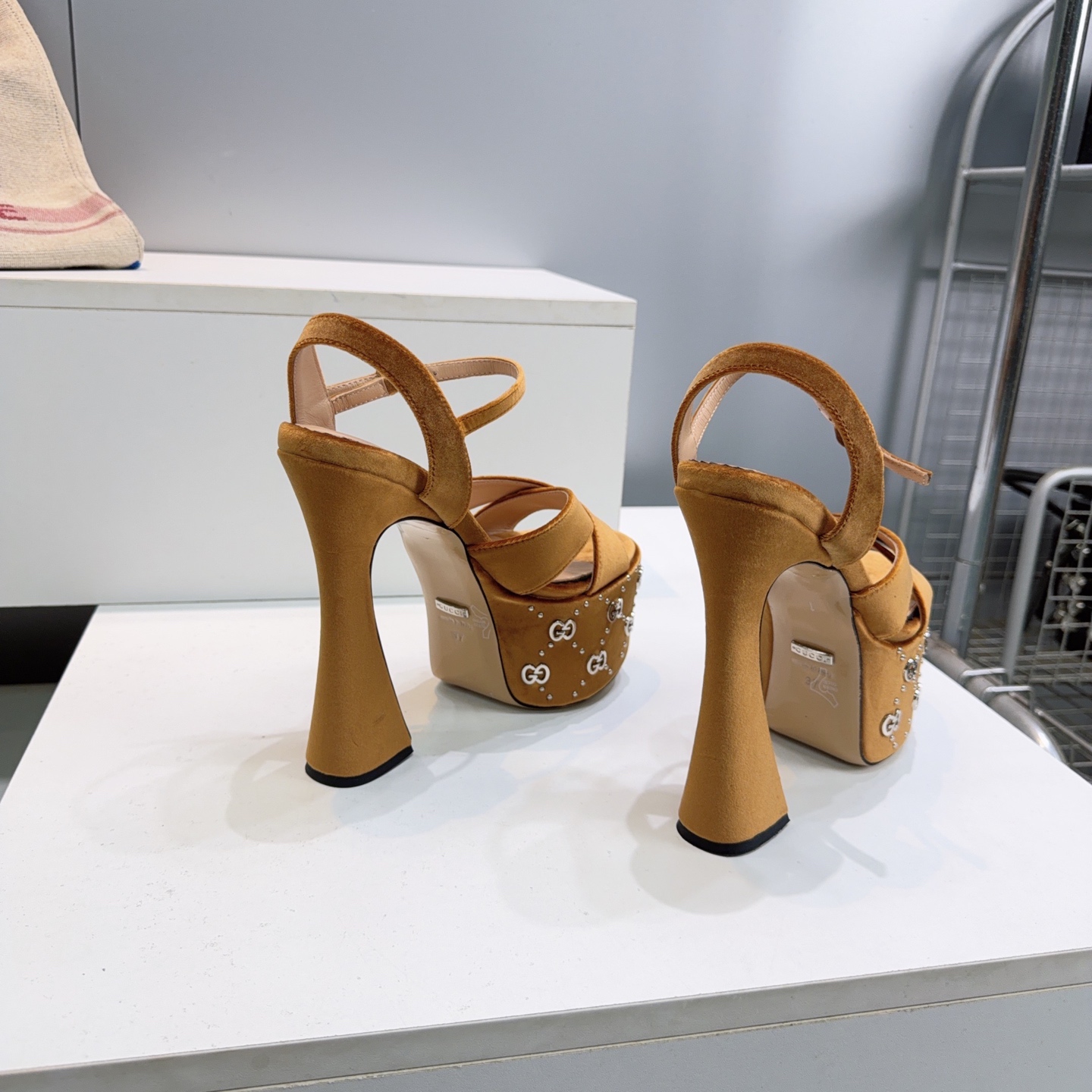 Gucci Velvet Cross Strap Platform Block Heel Sanda