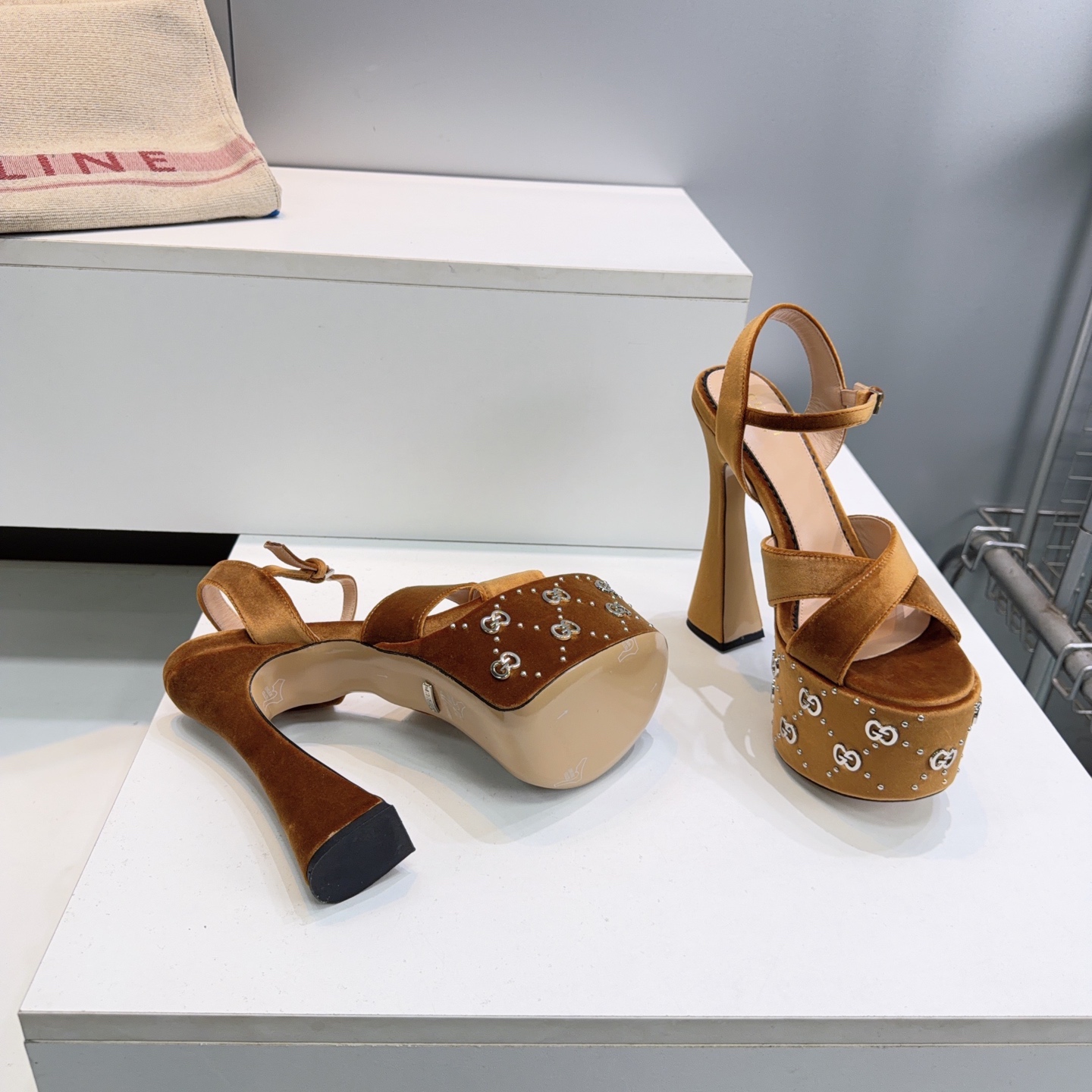 Gucci Velvet Cross Strap Platform Block Heel Sanda