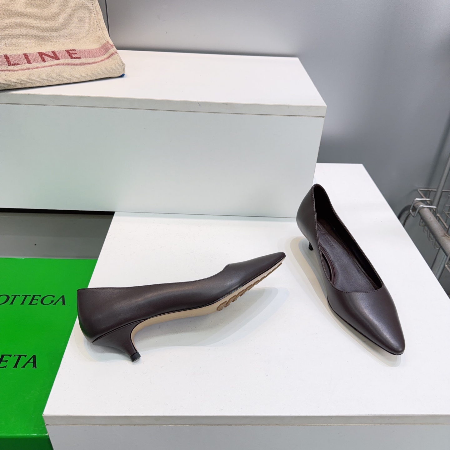 BV Kitten Heel Pumps