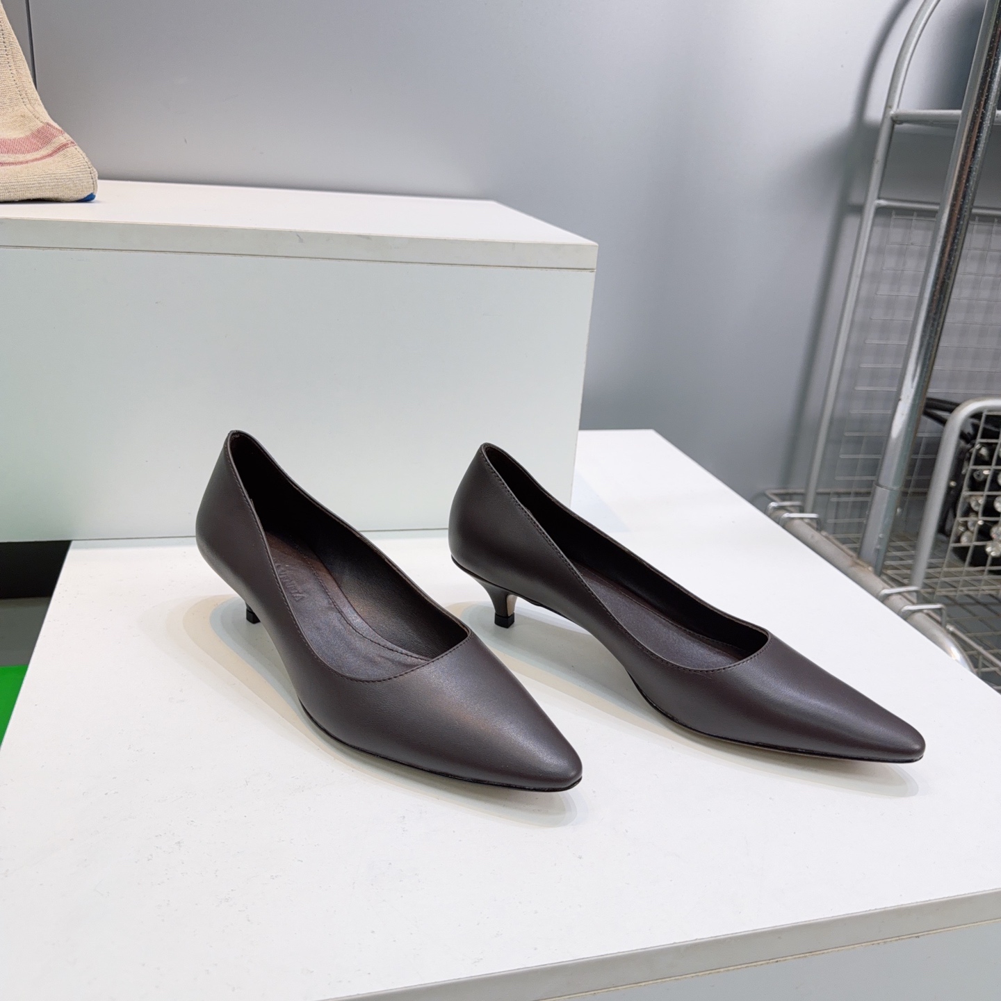 BV Kitten Heel Pumps
