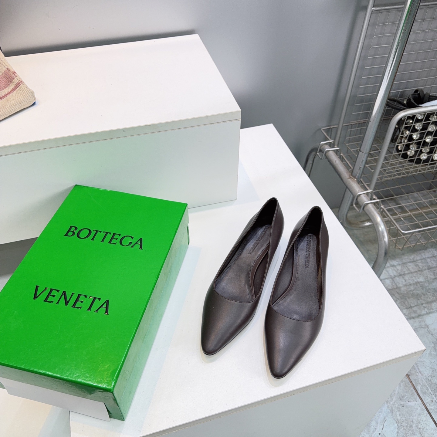 BV Kitten Heel Pumps