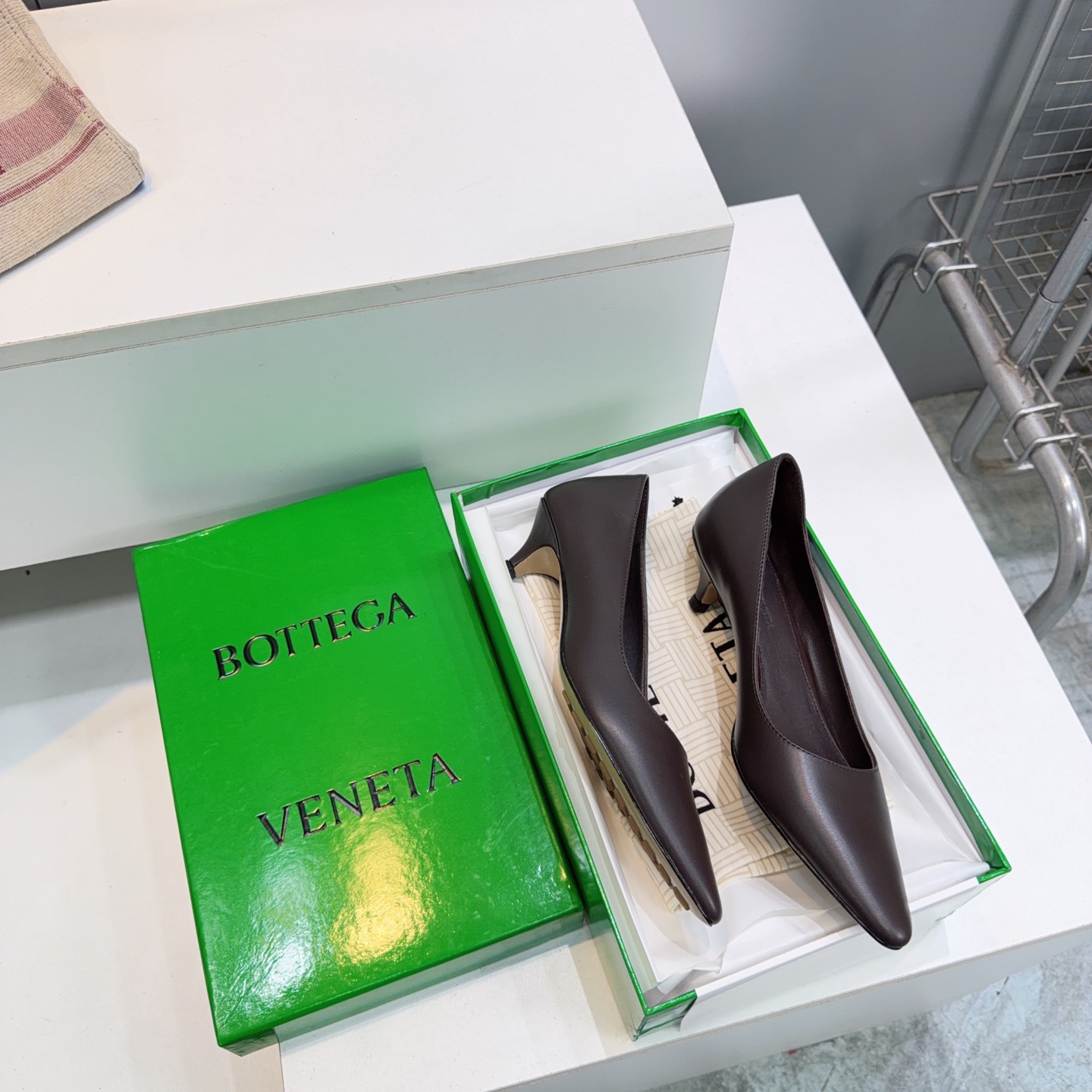 BV Kitten Heel Pumps
