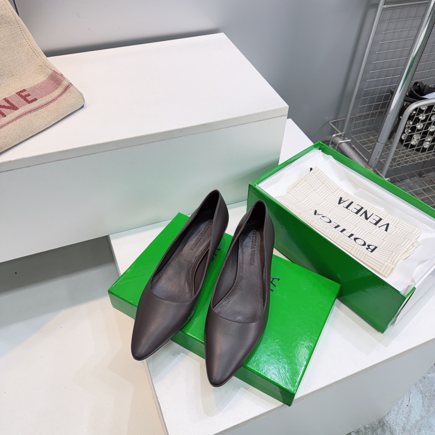 BV Kitten Heel Pumps
