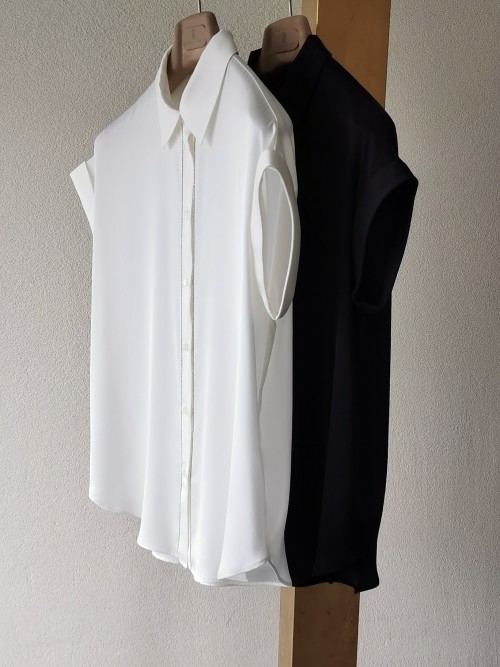 Brunello Cucinelli Embellished Silk Shirt - Elegant and Comfortable Fit 1 Brunello Cucinelli Embellished Silk Shirt - Elegant and Comfortable Fit