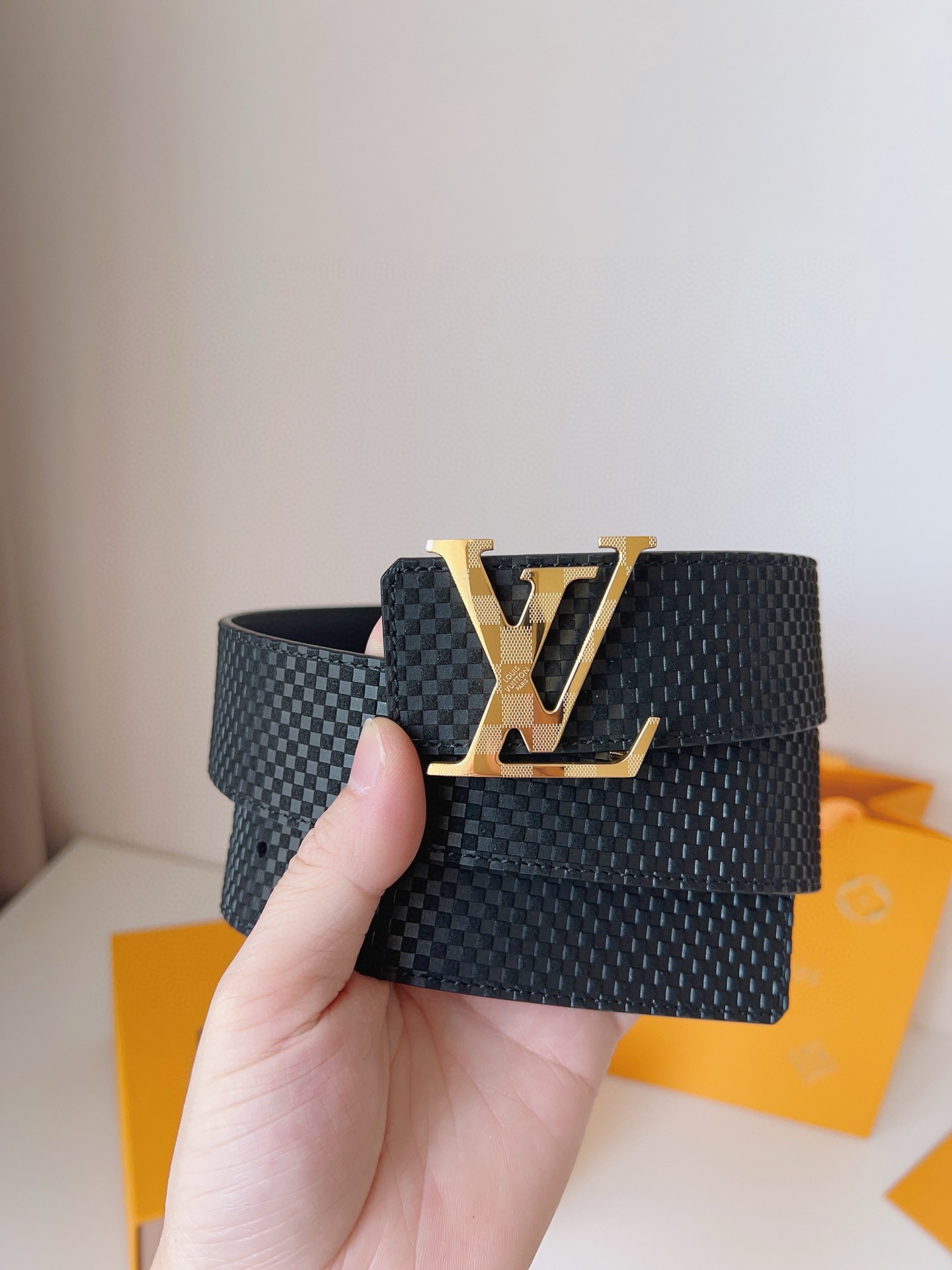 Louis Vuitton Cinturón Hombres Piel de vaca Cuero