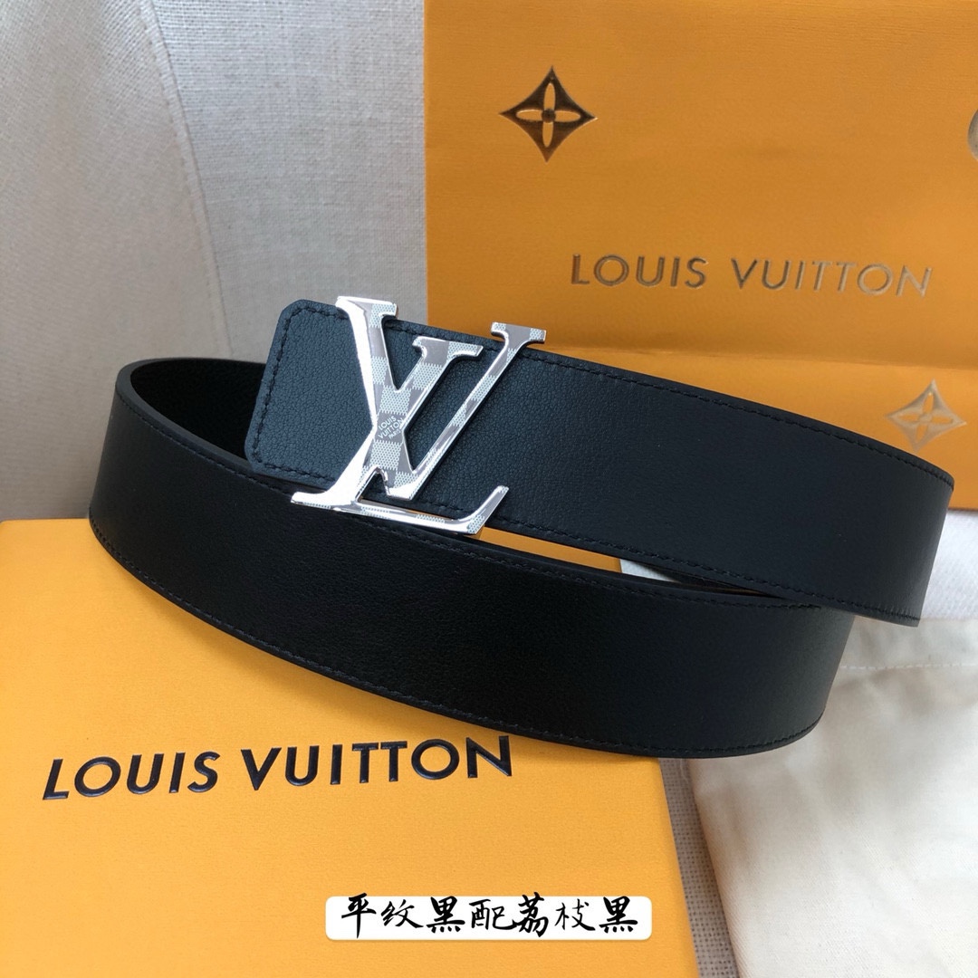 路易威登LOUISVUITTON正版开模此款腰带双面采用意大利原厂定制进口牛皮带身精密电镀标志性五金宽度