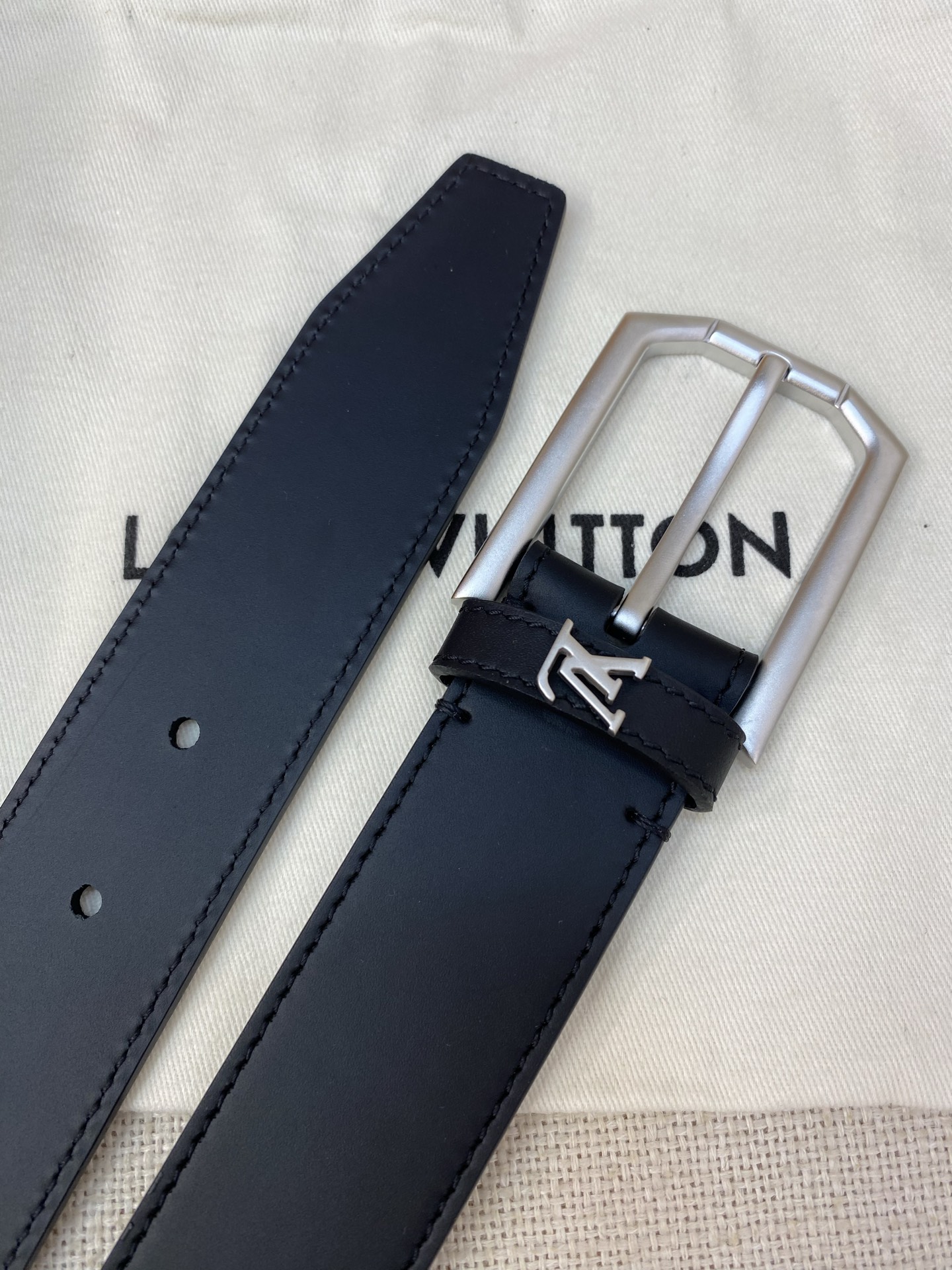 Louis Vuitton Reversible Leather Belt,Italian Calfskin & Brass Buckle, 3.5cm