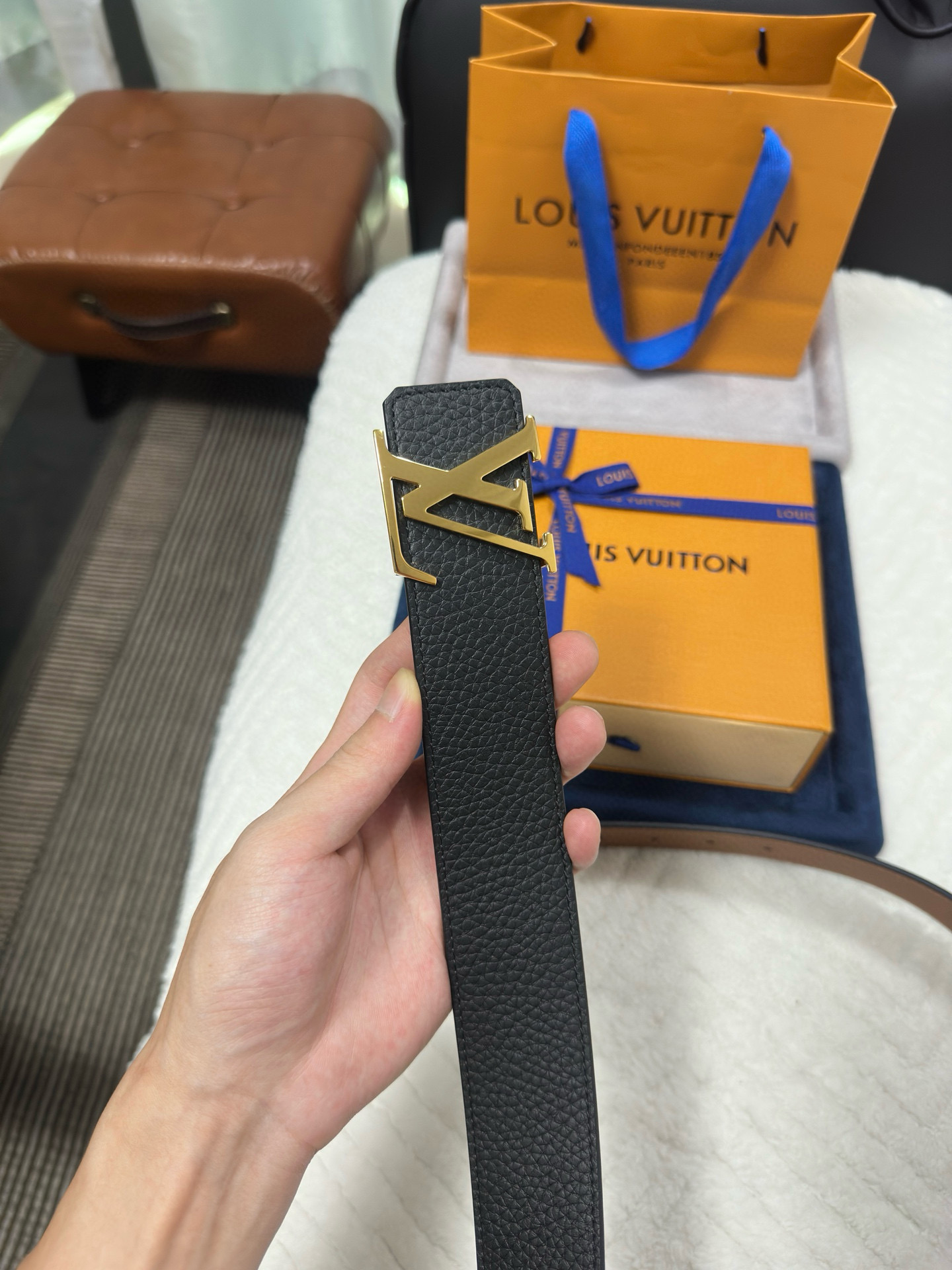 High-End LV Male Belts: P368 Grade with Original Leather and Double-Headed Oxen-Skin Twig - 图片 6