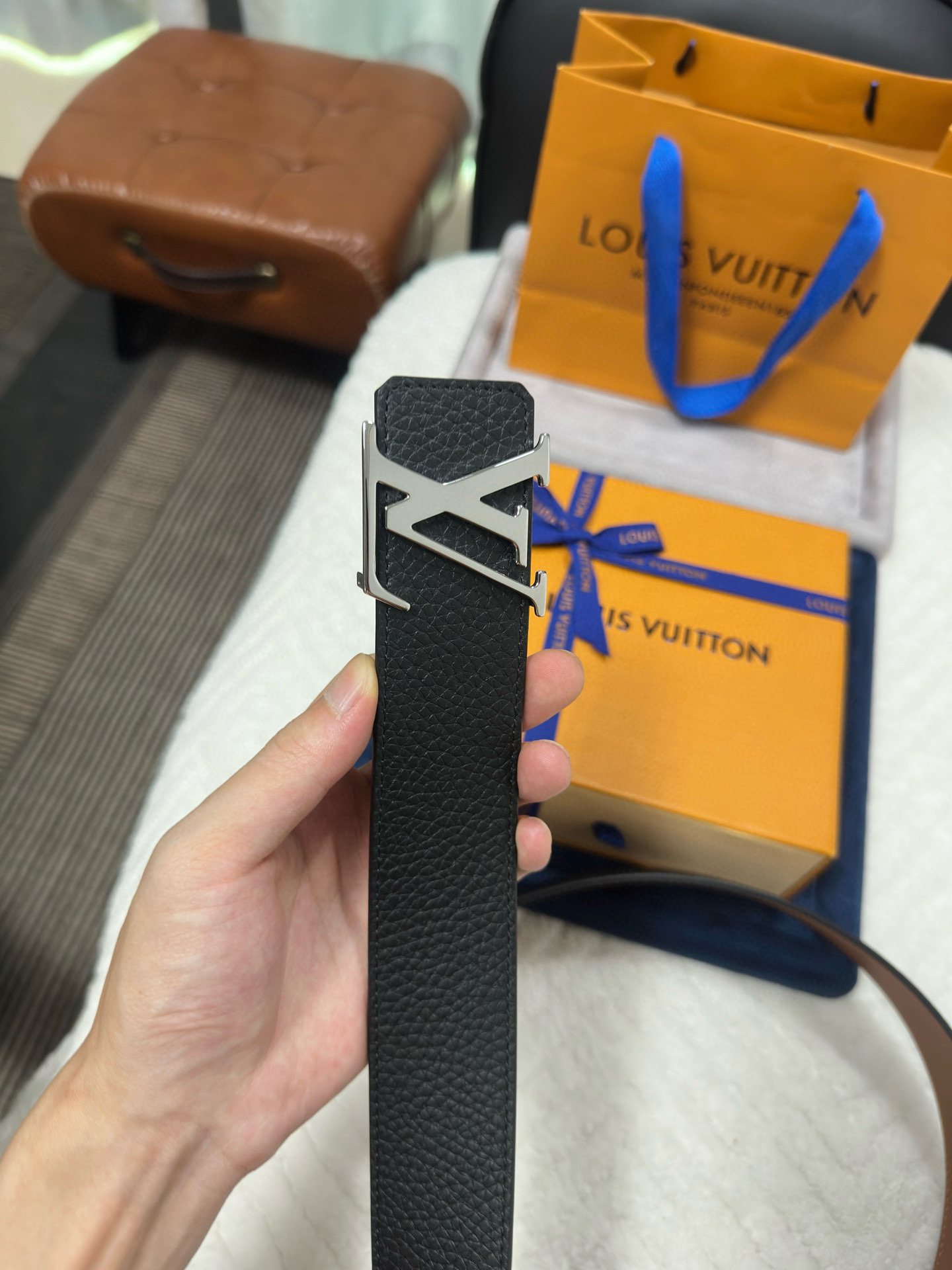 High-End LV Male Belts: Premium Louis Vuitton Leather and Quality Craftsmanship - 图片 6