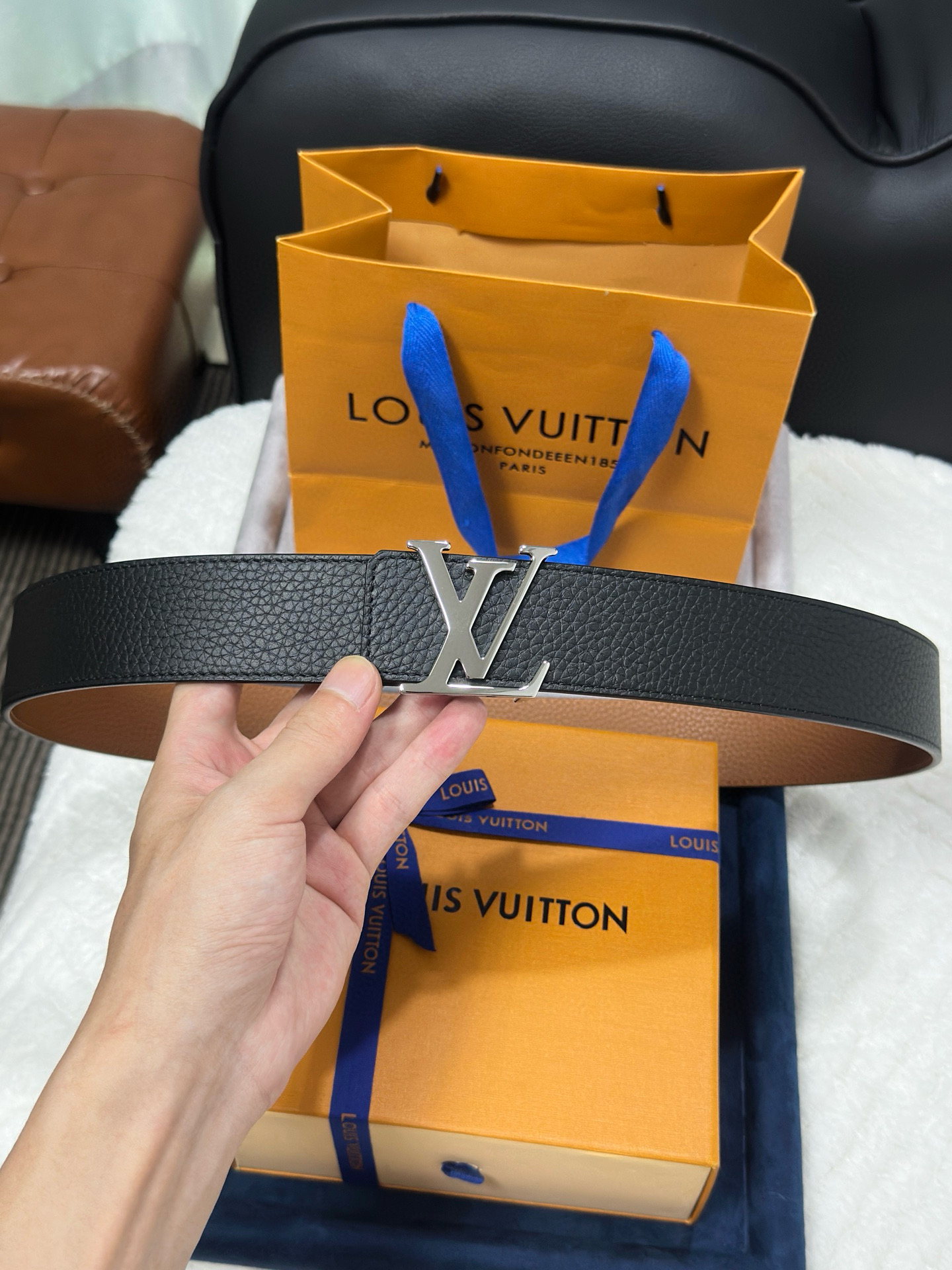 High-End LV Male Belts: Premium Louis Vuitton Leather and Quality Craftsmanship - 图片 4