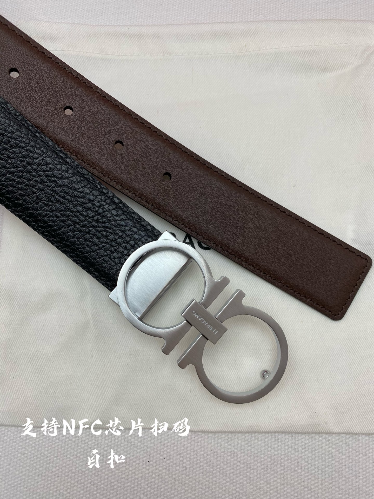 Ferragamo 代购级 菲拉格慕 ，双面进口牛皮 真材实料 很有质感 不失风范 可自行裁剪