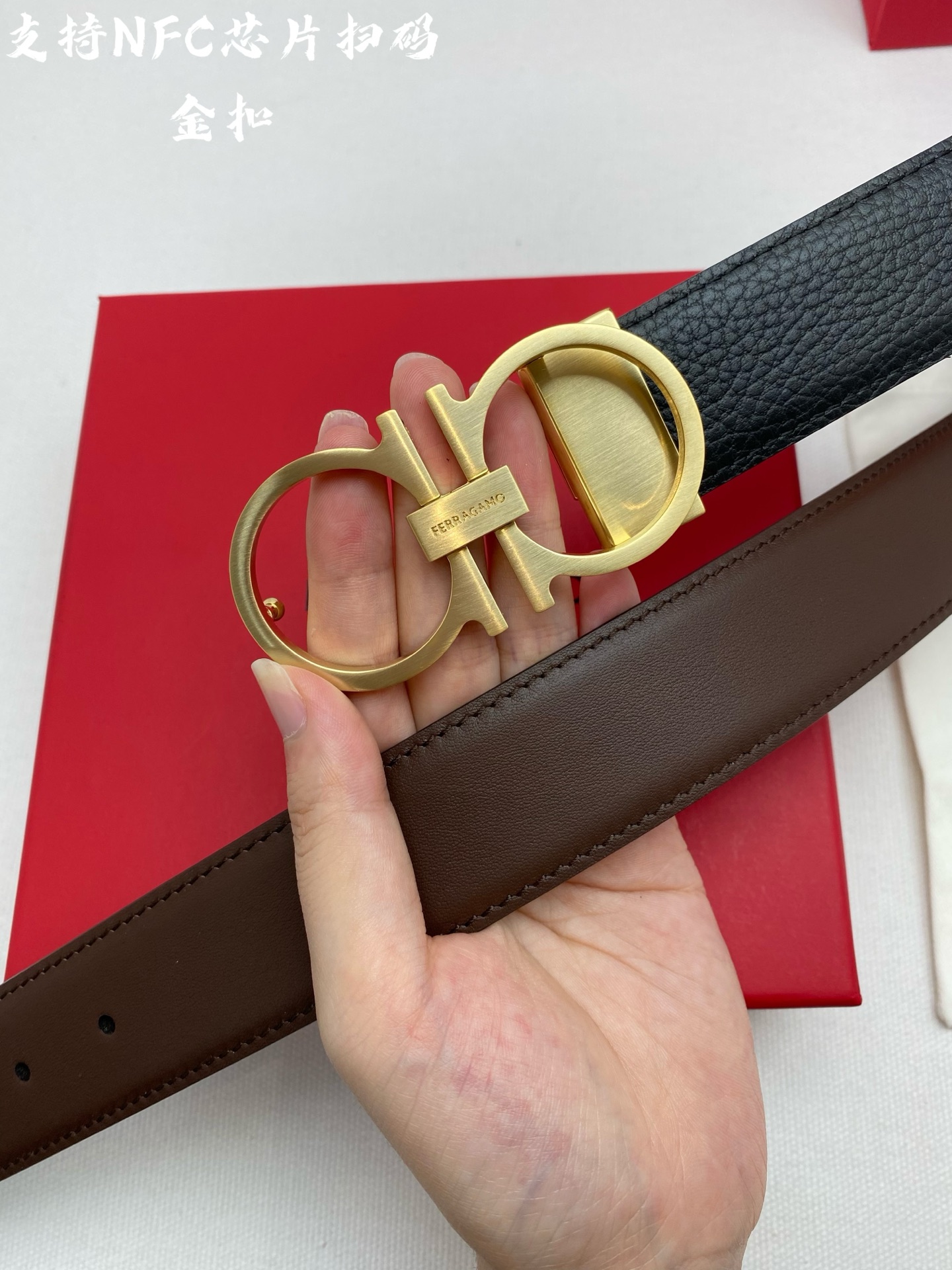 Ferragamo 代购级 菲拉格慕 ，双面进口牛皮 真材实料 很有质感 不失风范 可自行裁剪